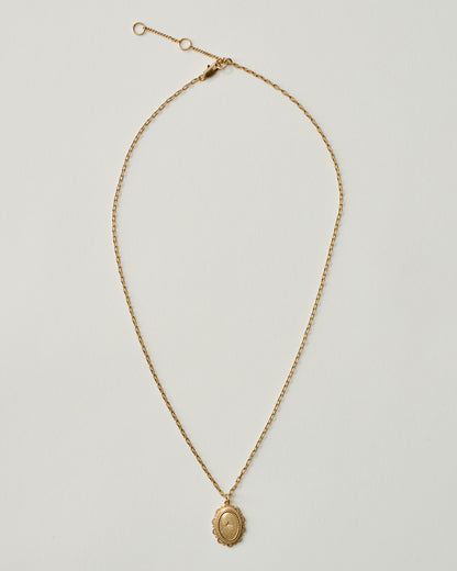 Magnolia Starburst Scalloped Pendant Necklace