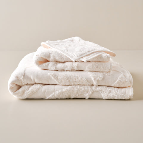 Snow White Floral Jacquard Towel