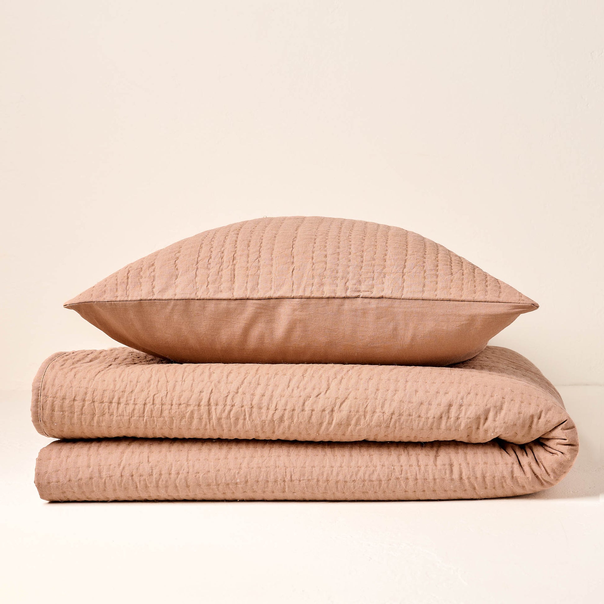Stonewashed Pebbled Quilt - Desert Clay with sham