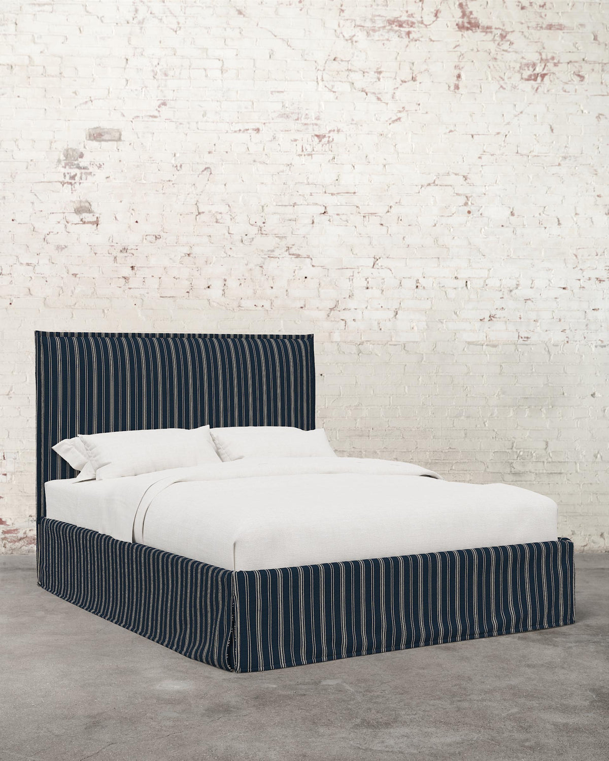 Simone Specialty Slipcover Bed