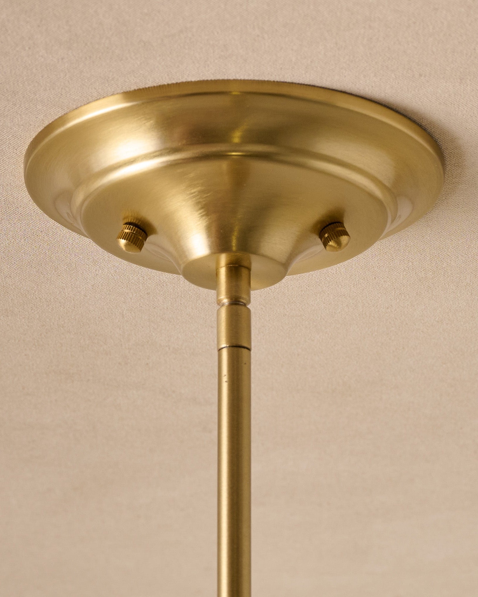 Odette Linen Scallop Chandelier – Magnolia