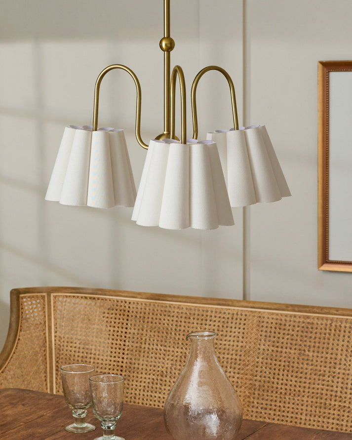 Fluted Scallop Chandelier – Magnolia