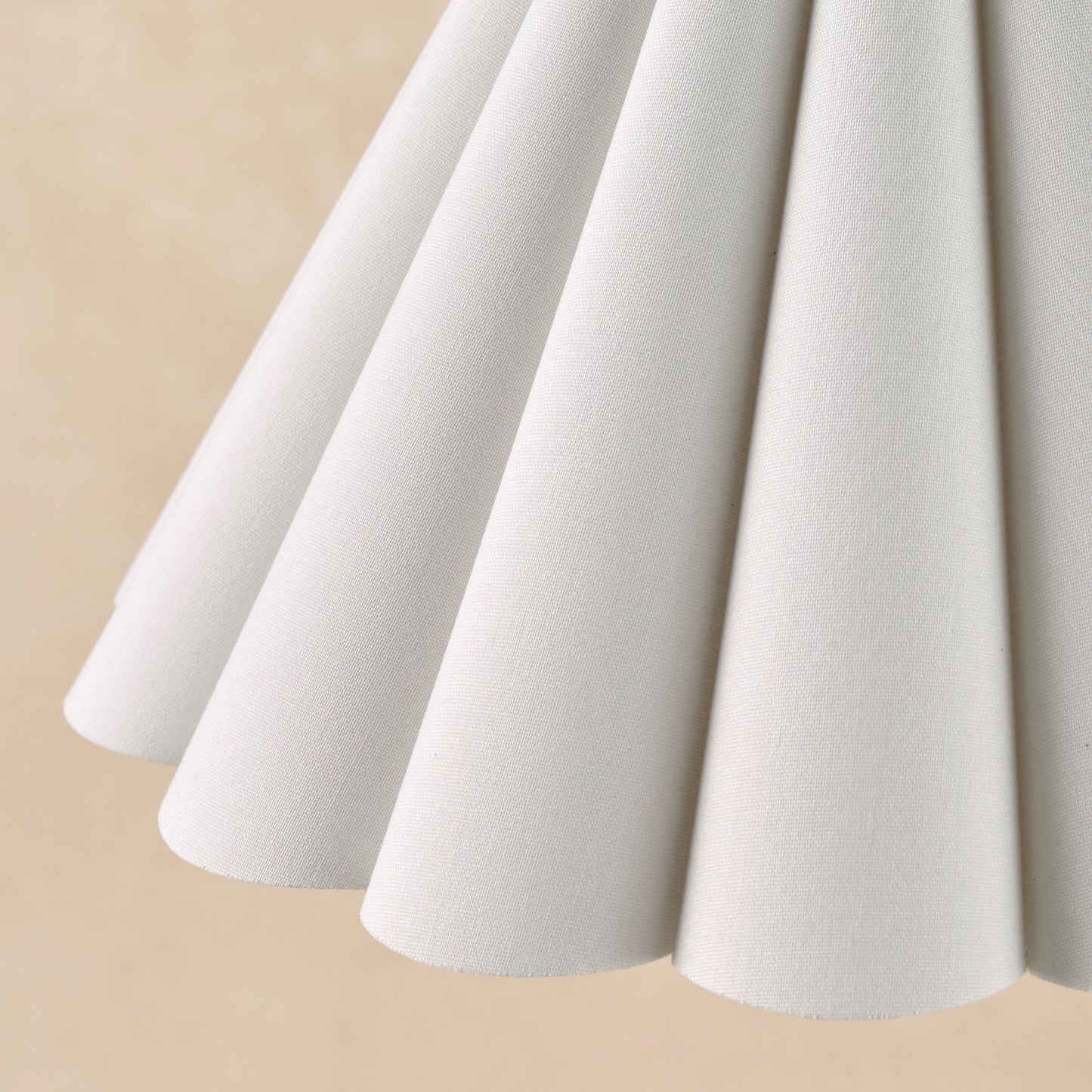 Fluted Scallop Pendant close up