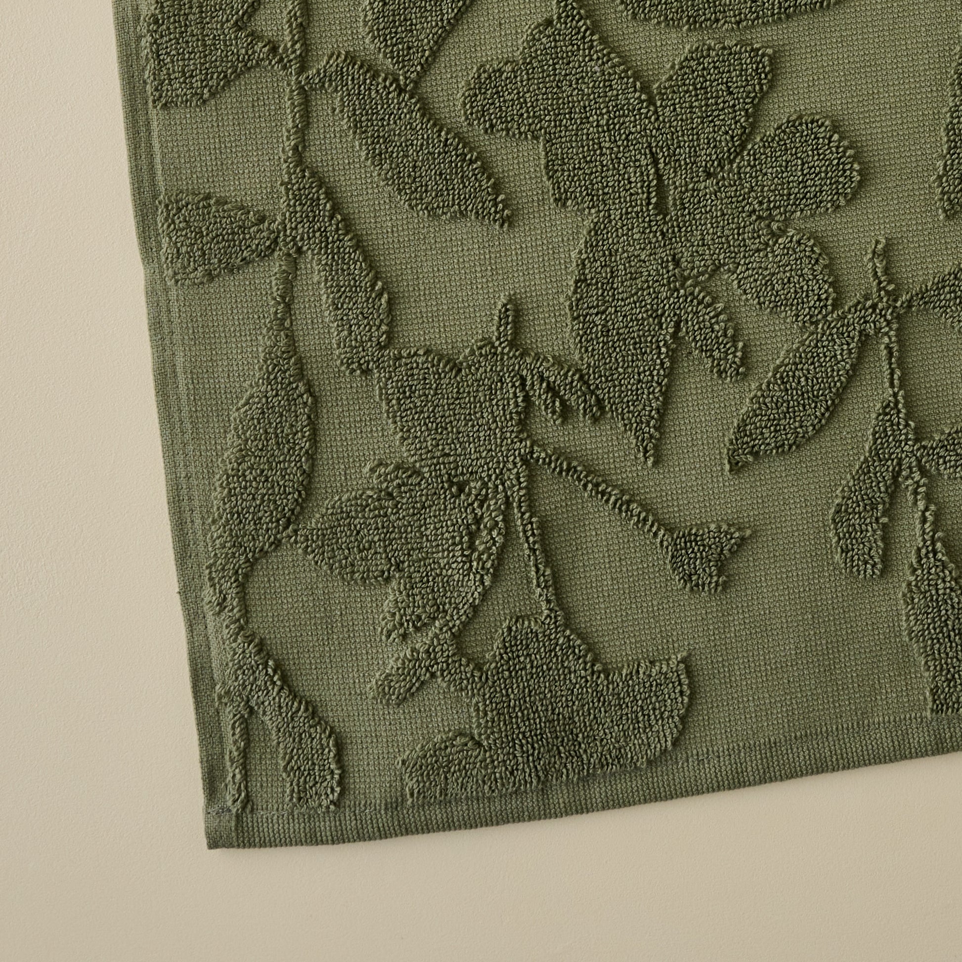 Winter Moss Floral Jacquard Bath Mat corner up close