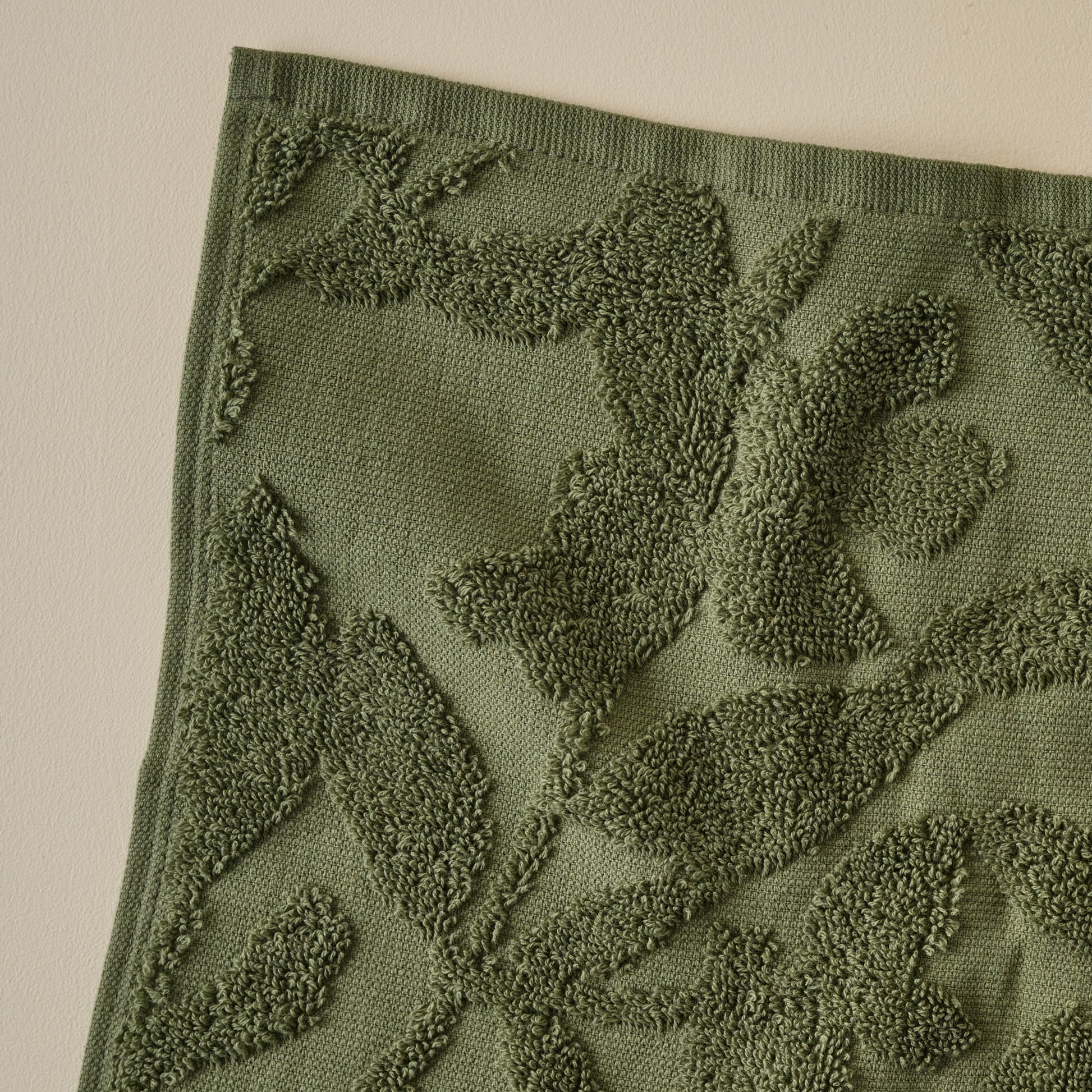 Winter Moss Floral Jacquard Towel corner