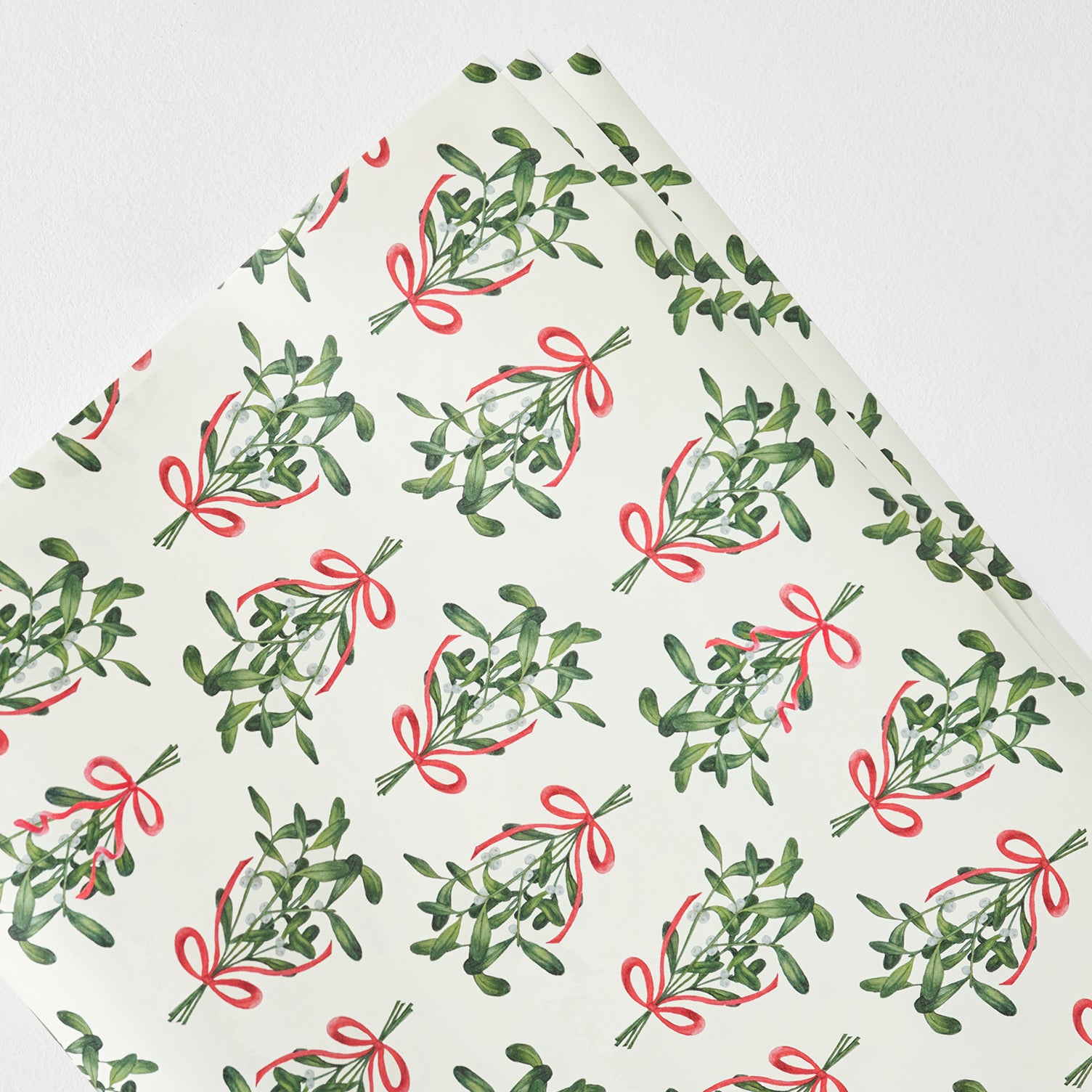 Mistletoe Classic Wrapping Paper Sheets
