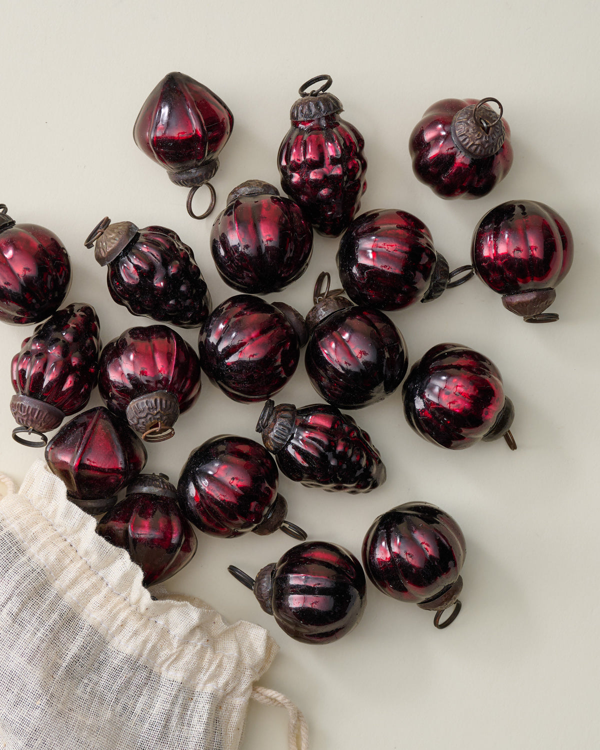 Antique Inspired Ornament Bowl Filler