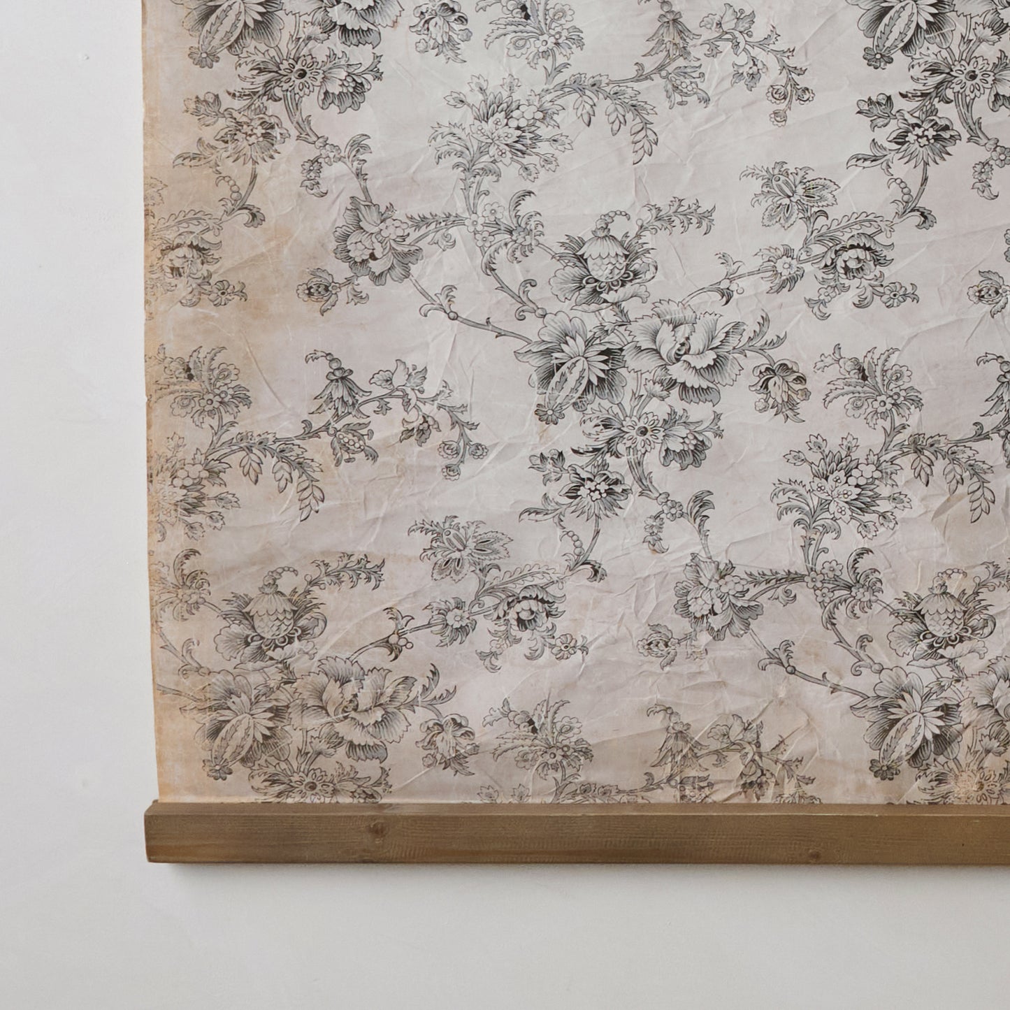 Oversized Heirloom Garden Tapestry close up view