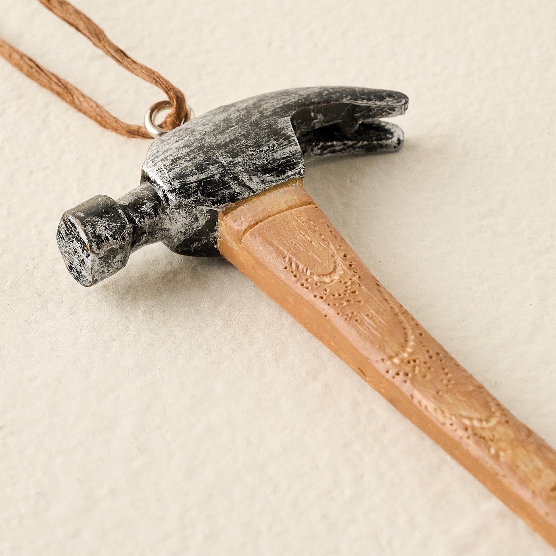 #DEMODAY Hammer Ornament up close