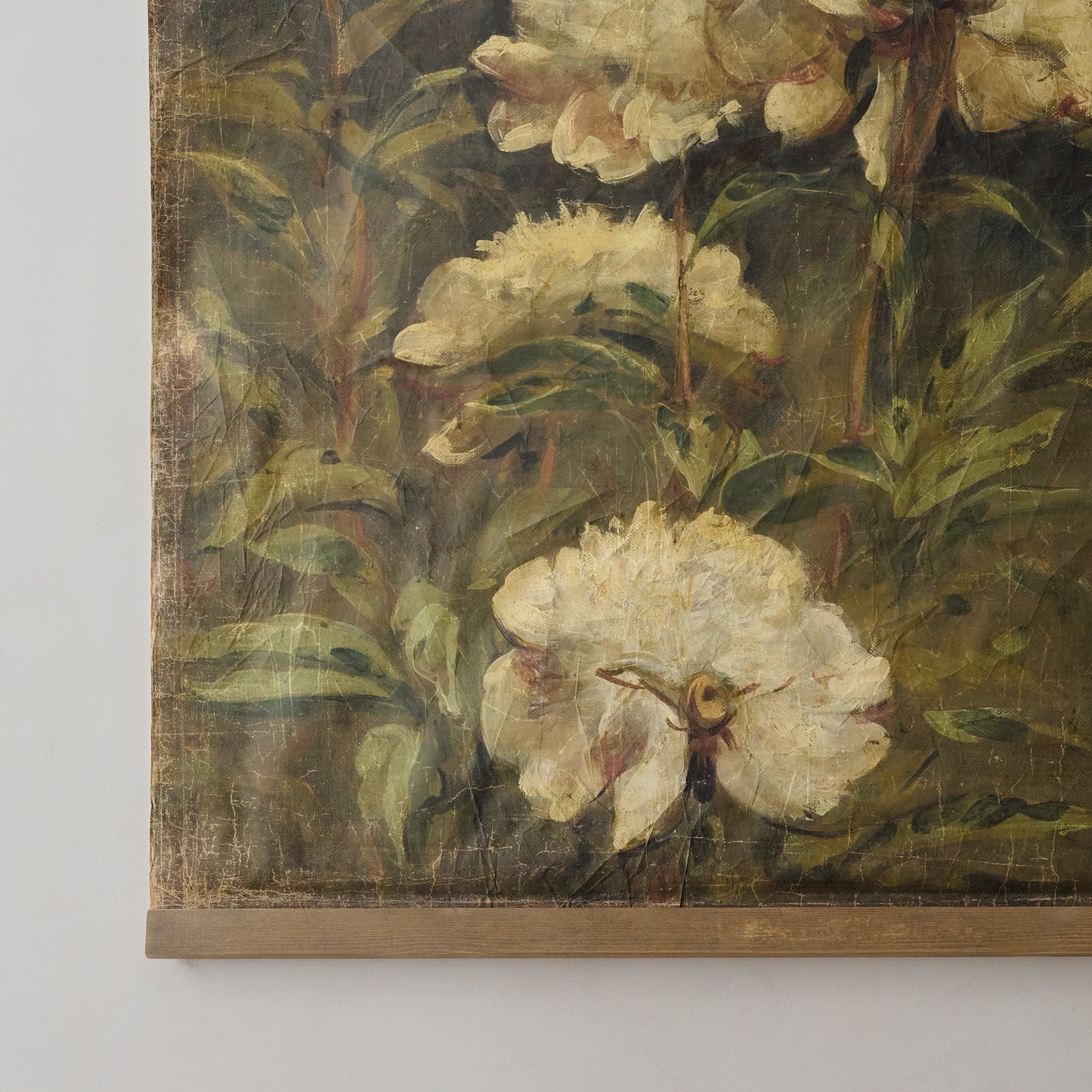 Oversized Botanicals in Bloom Vintage Tapestry up close