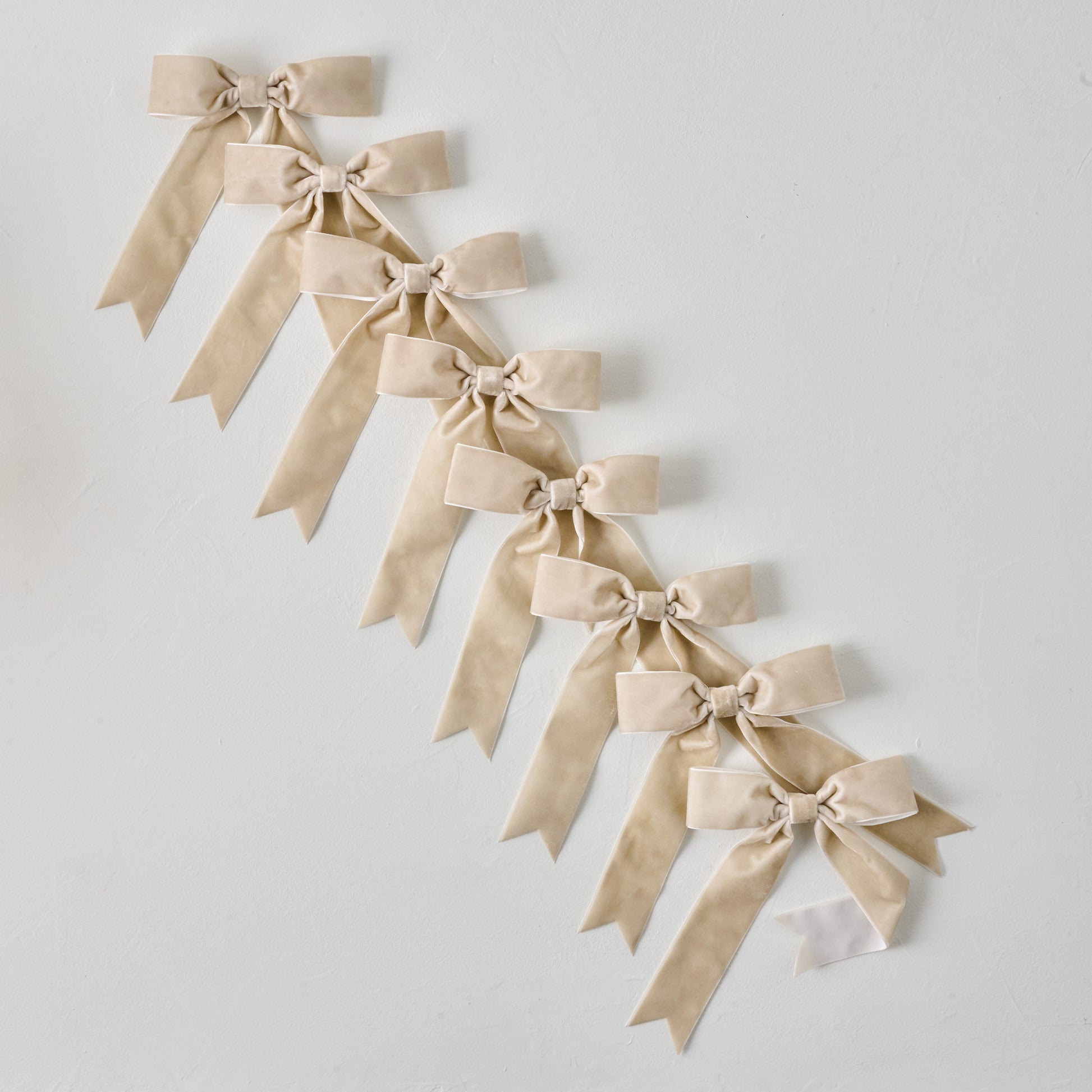 Velvet Bow Ornament Clip, Set of 8 in champagne