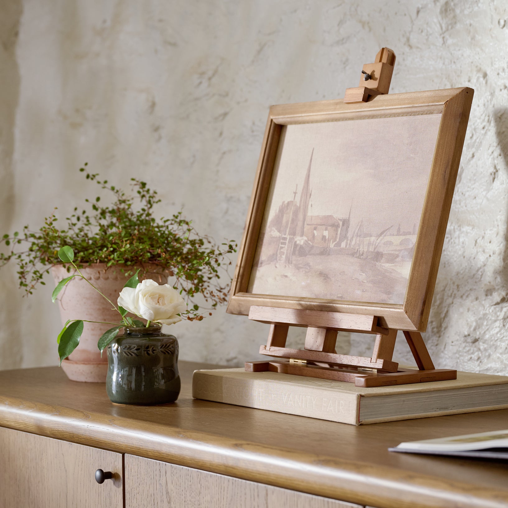 Antique Inspired Wooden Display Easel – Magnolia