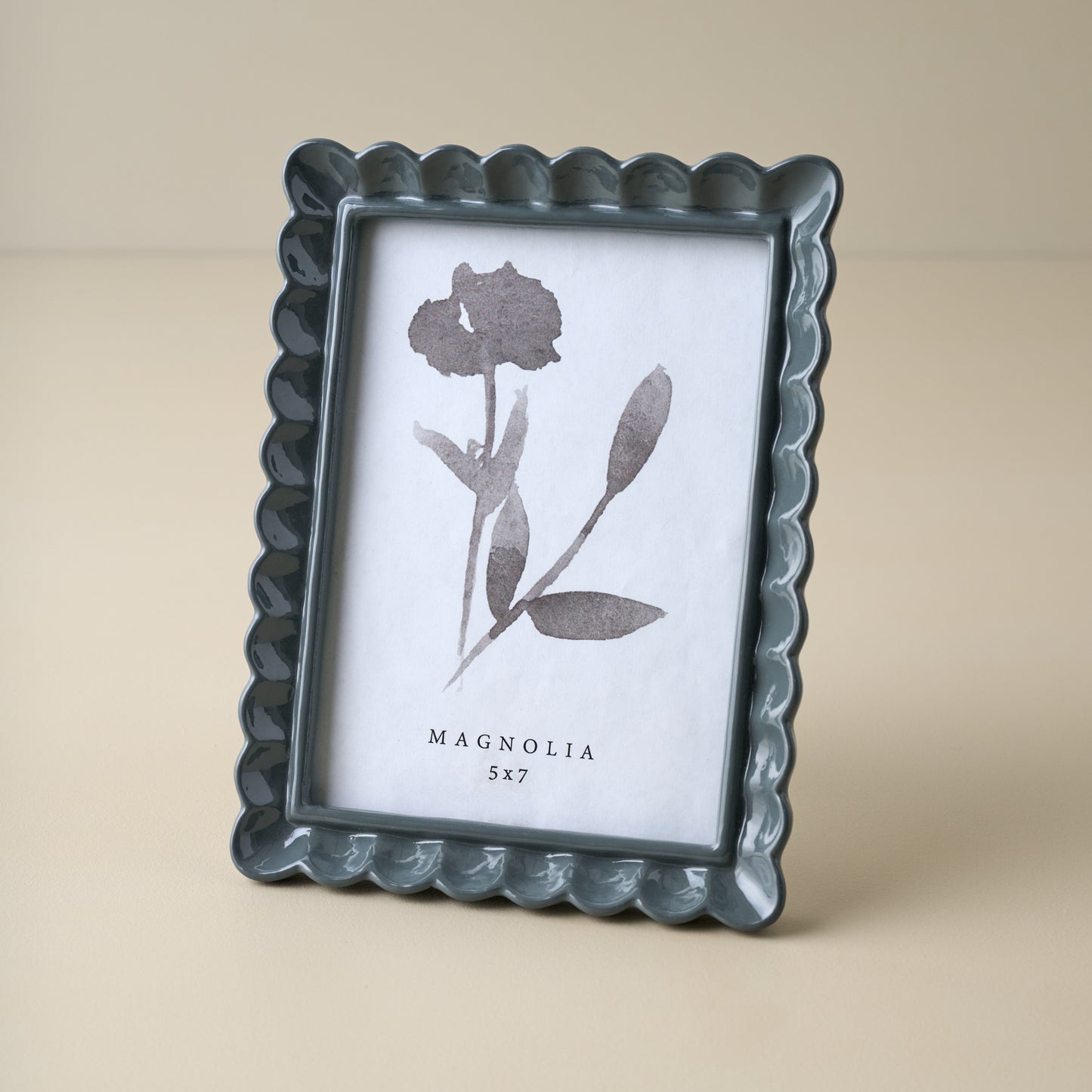Kara Scalloped Photo Frame (5x7)