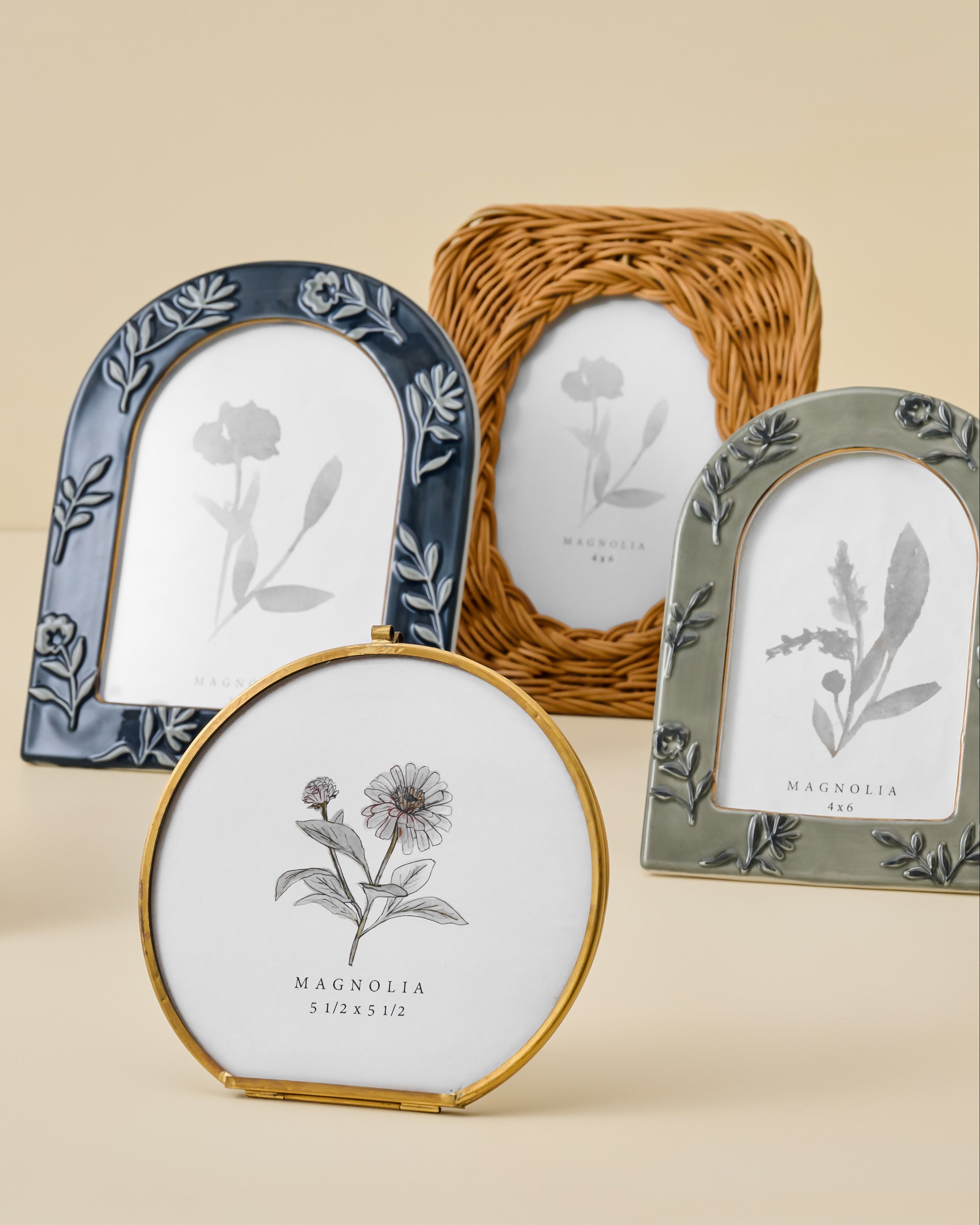 Ceramic Arched Floral Photo Frame – Magnolia