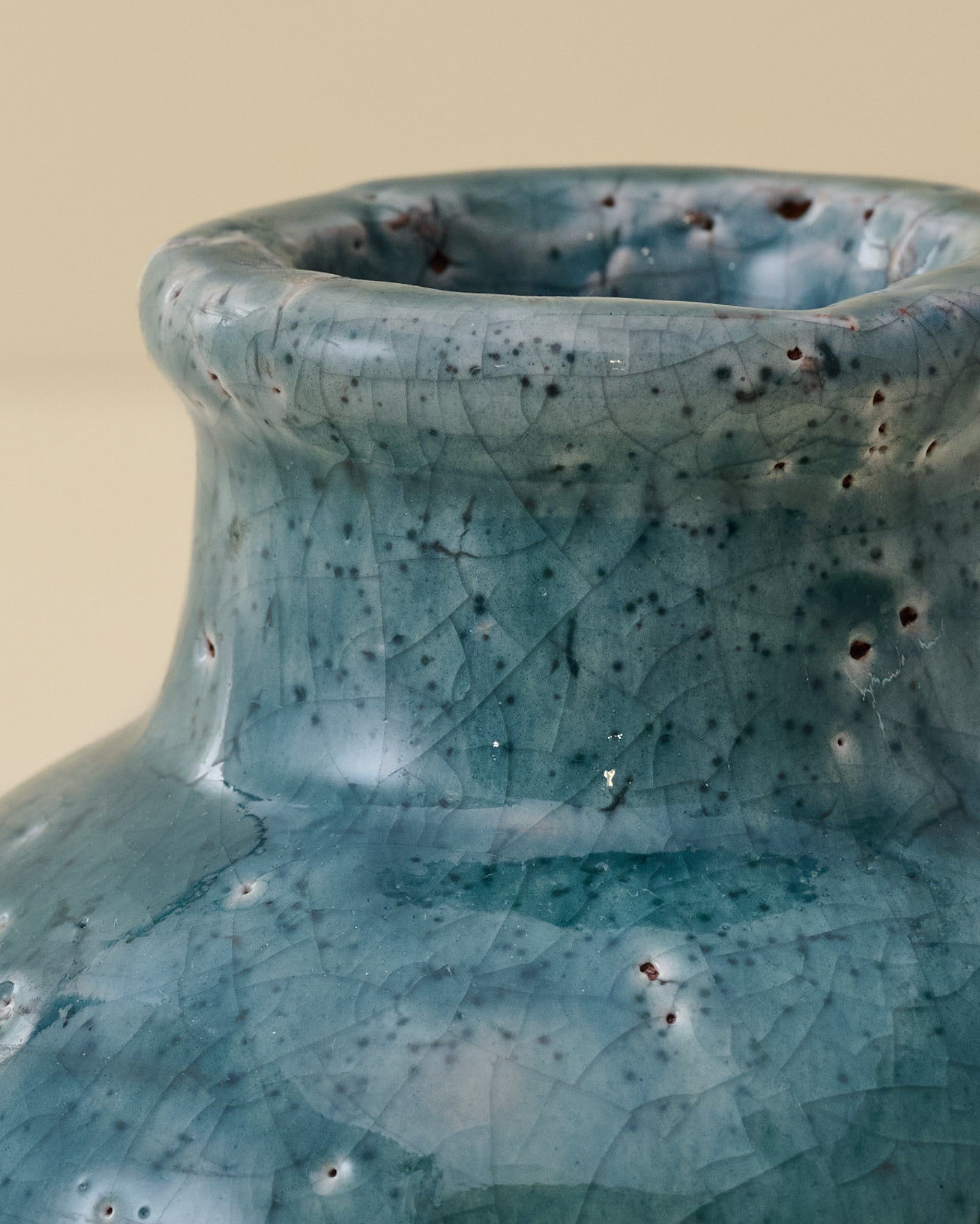 Urn Serena Crackle Glaze Bud Vase uo close