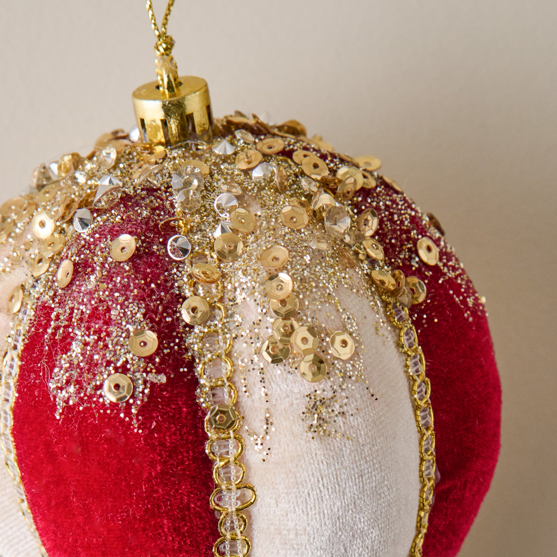 Enchanted Hot Air Balloon Ornament up close