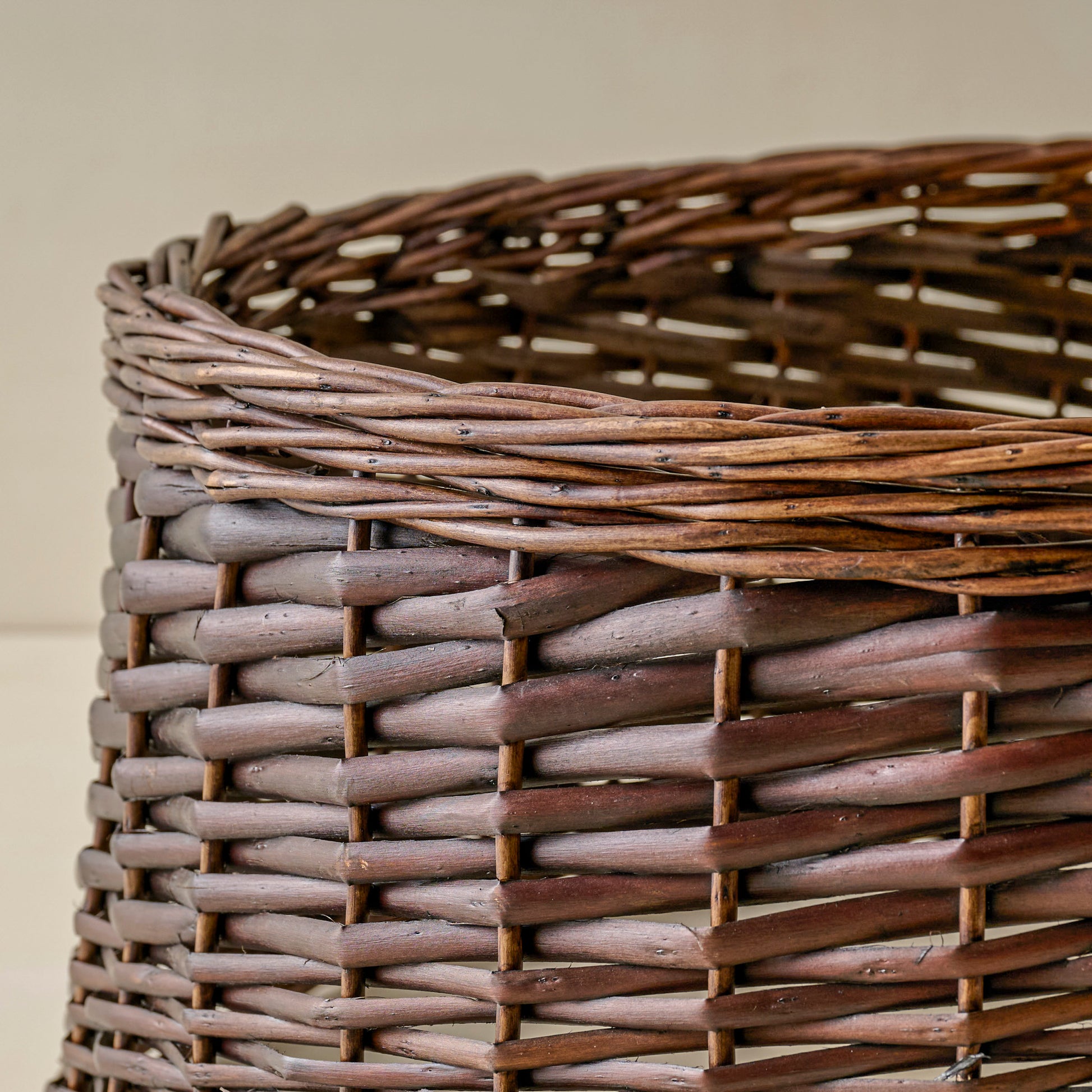 Natural Willow Woven Tree Collar up close