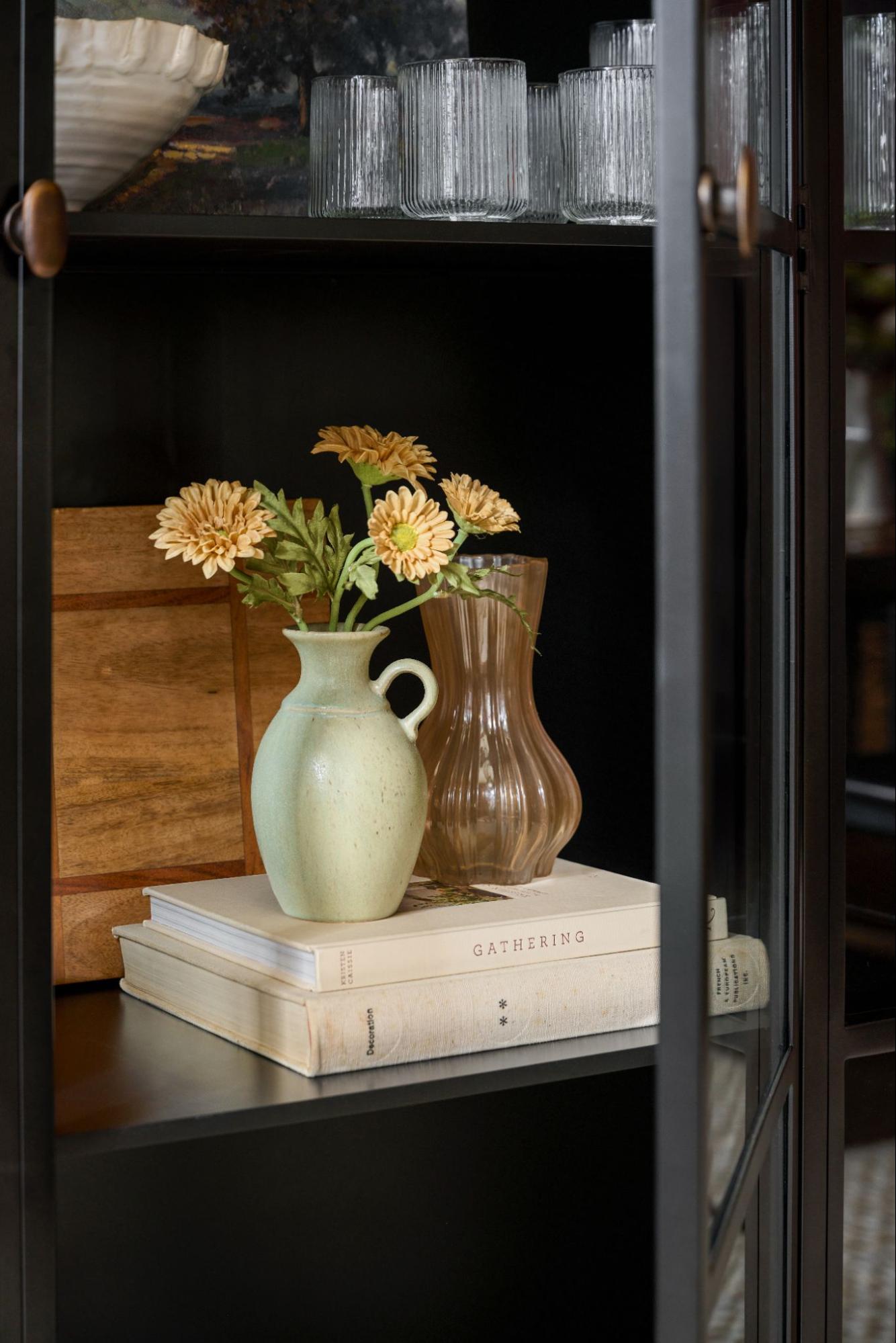 How to Brighten a Space Flowers