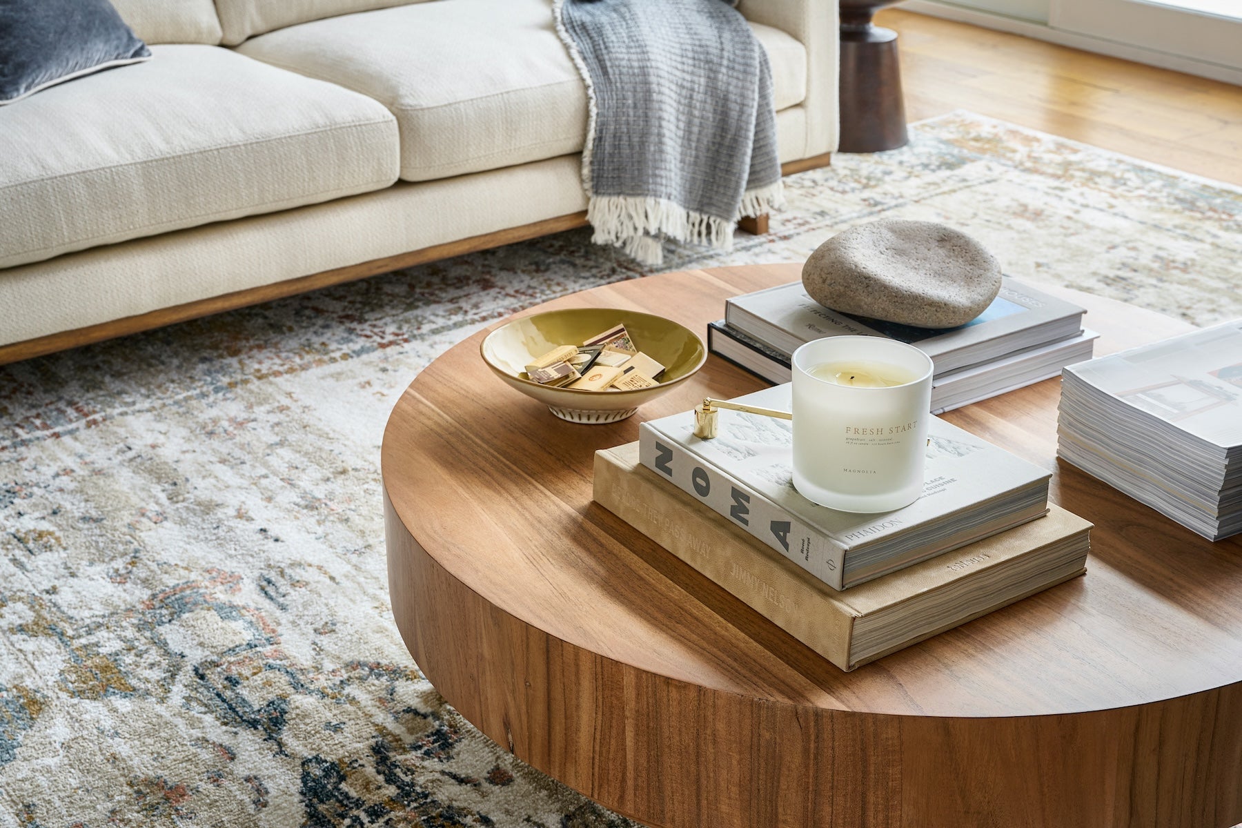How to Style a Coffee Table - Mood