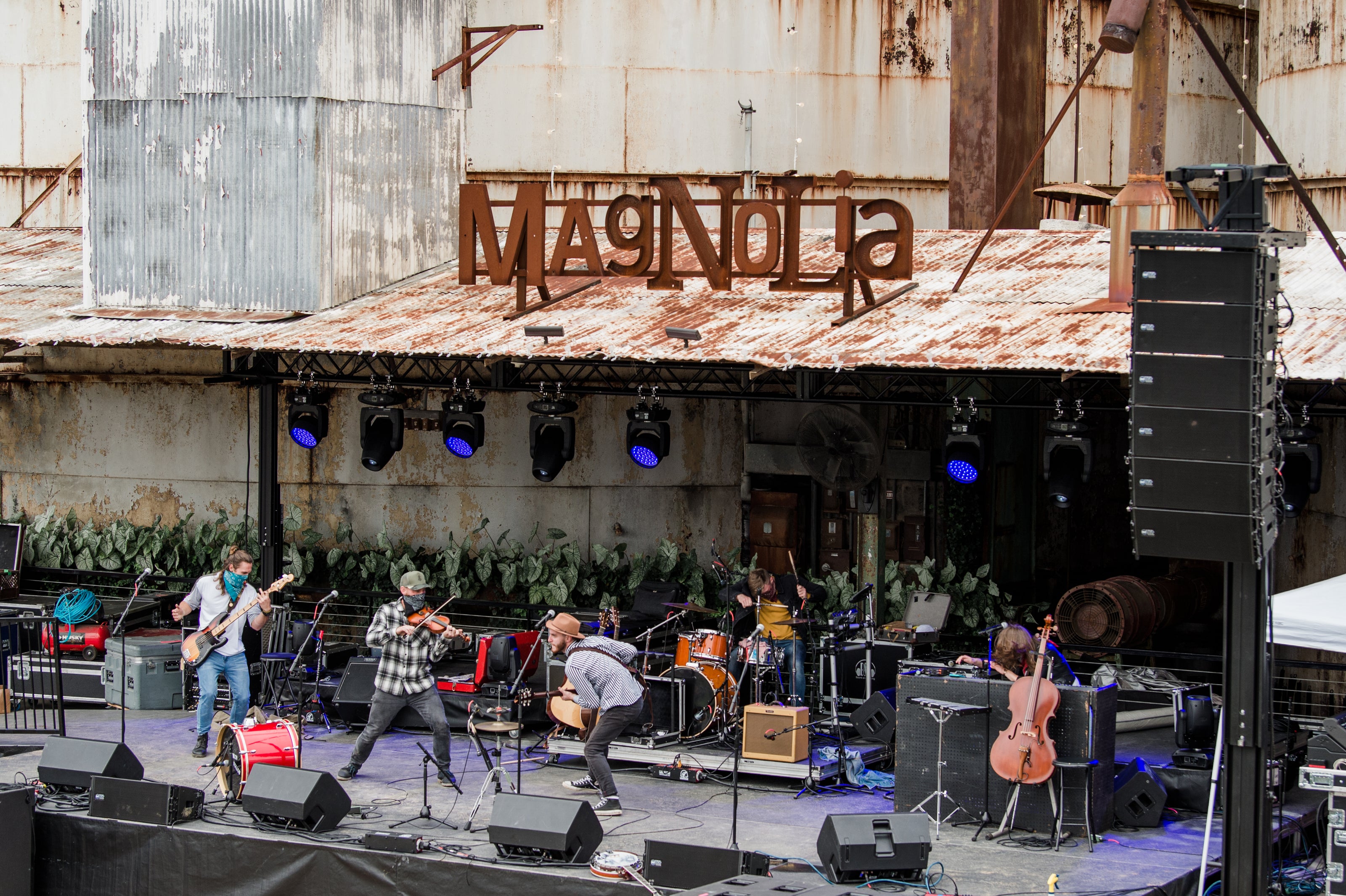 A music performance at the Silos stage. 