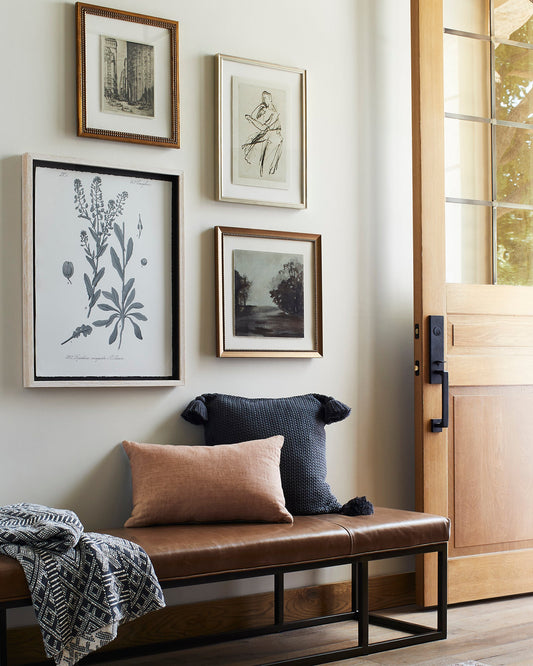 David bench in an entryway