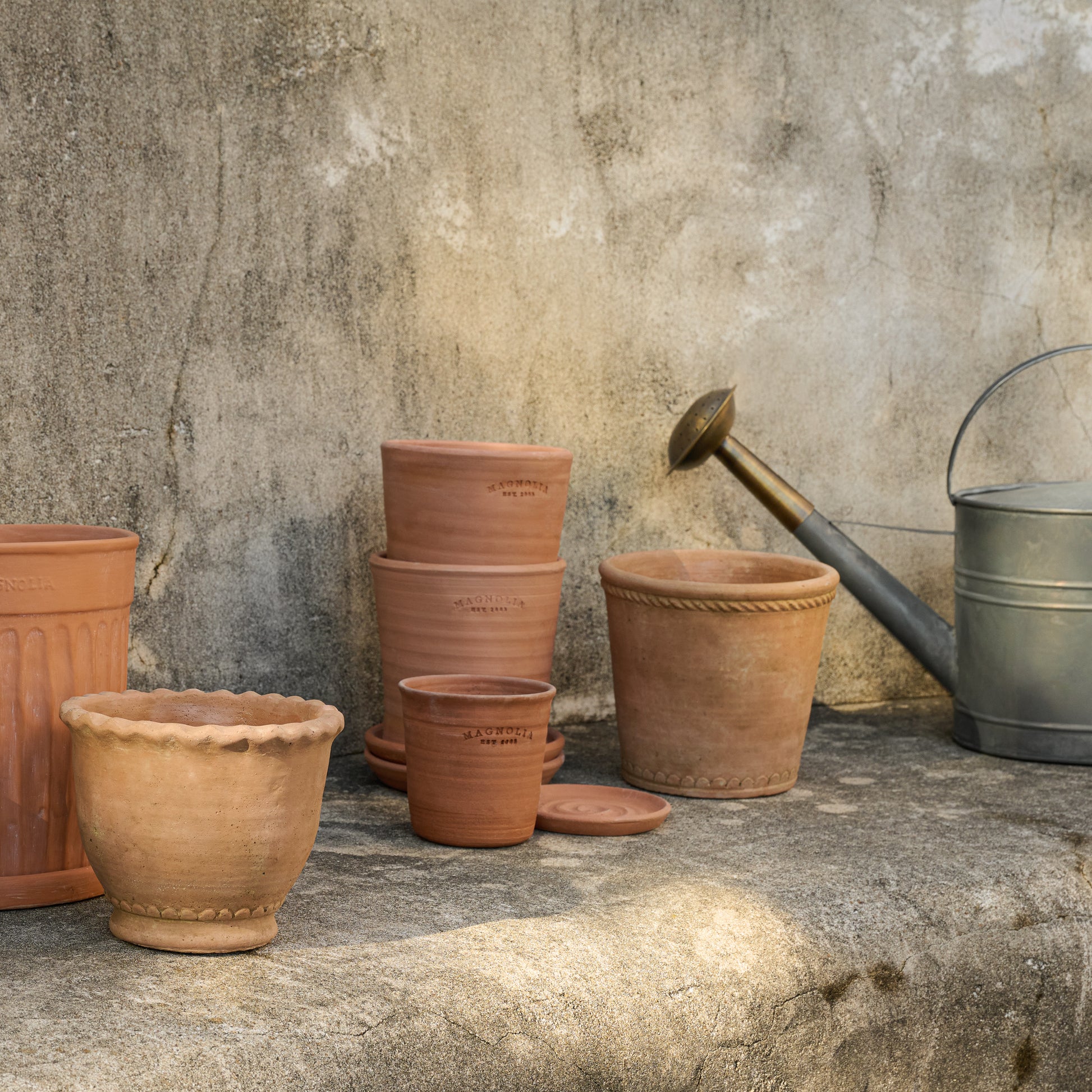 Terracotta Garden Roped Edge Pot