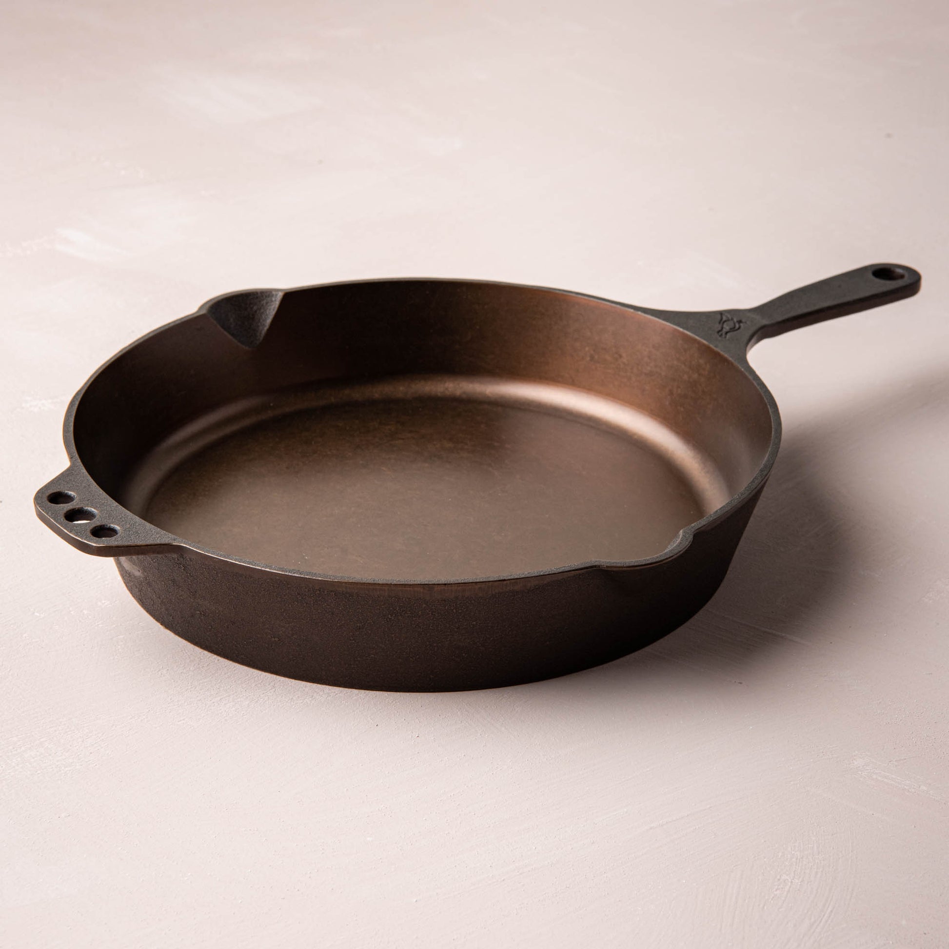 smithey cast iron skillet number 12