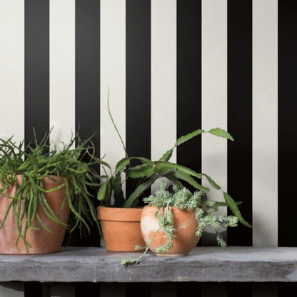 black and off-white striped pattern wallpaper