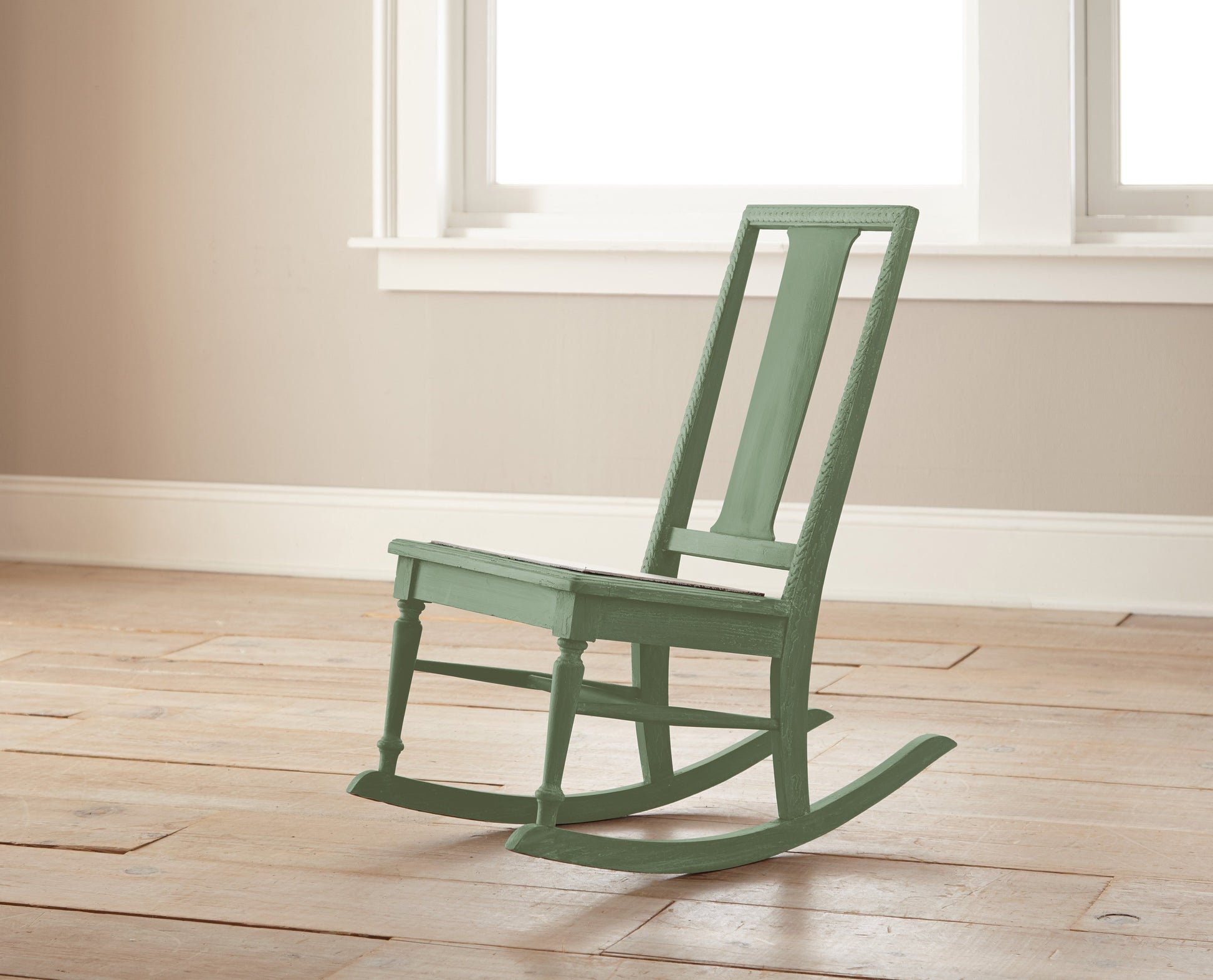 evergreen green chalk paint