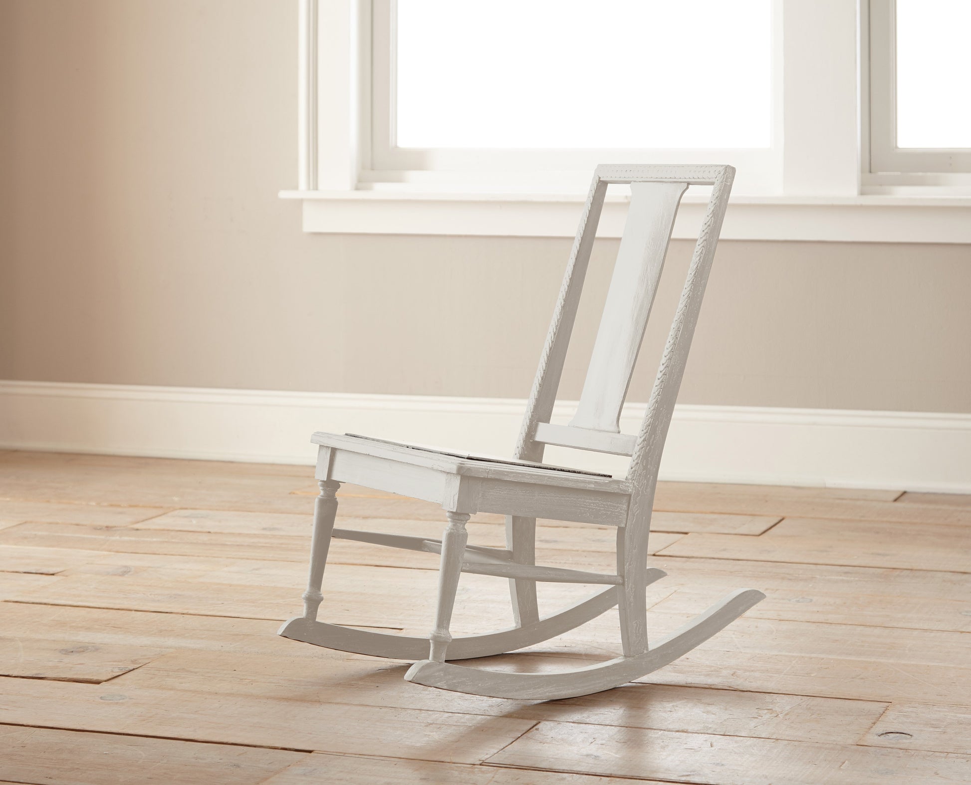 light grey-beige chalk paint