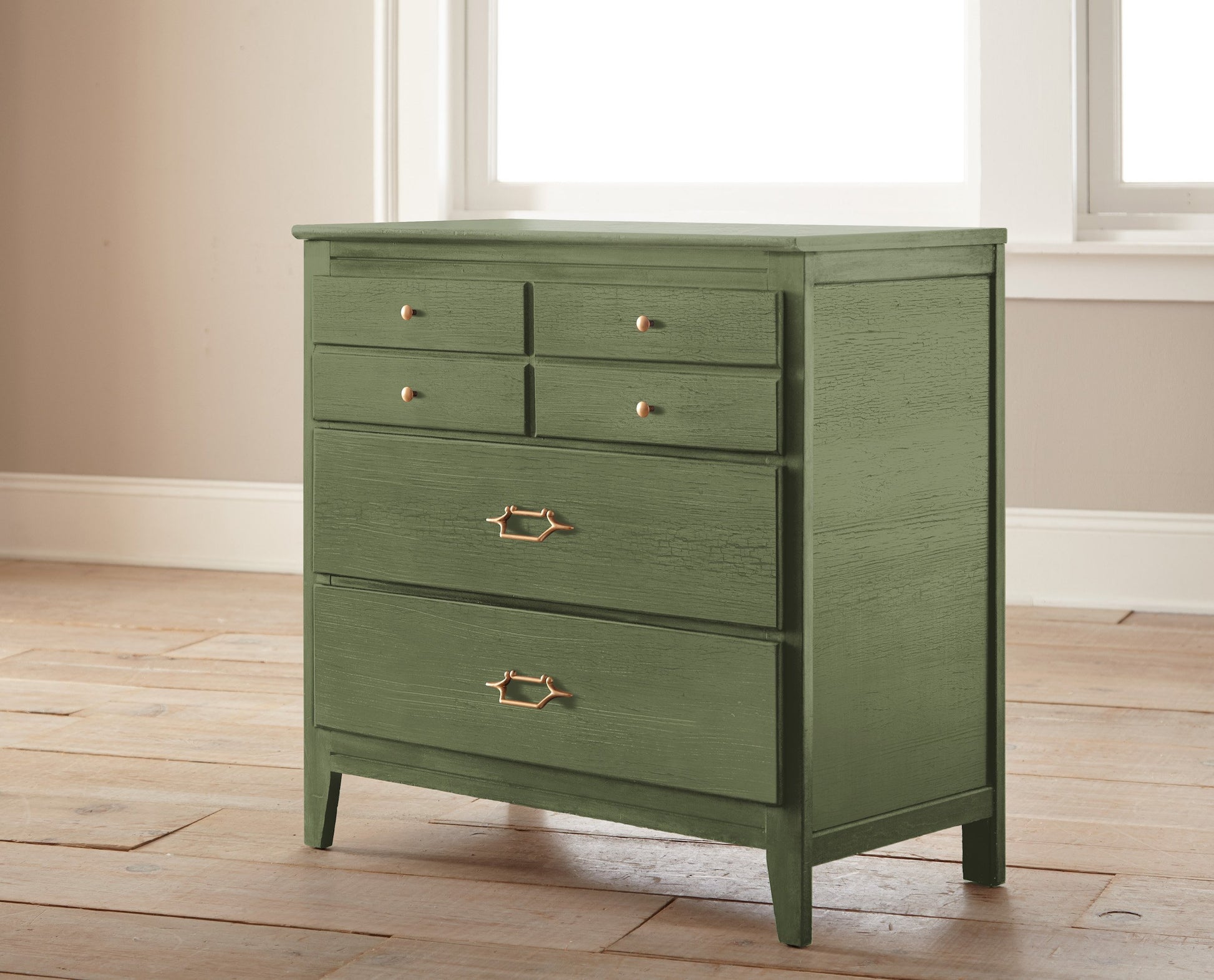 medium muted evergreen green chalk paint