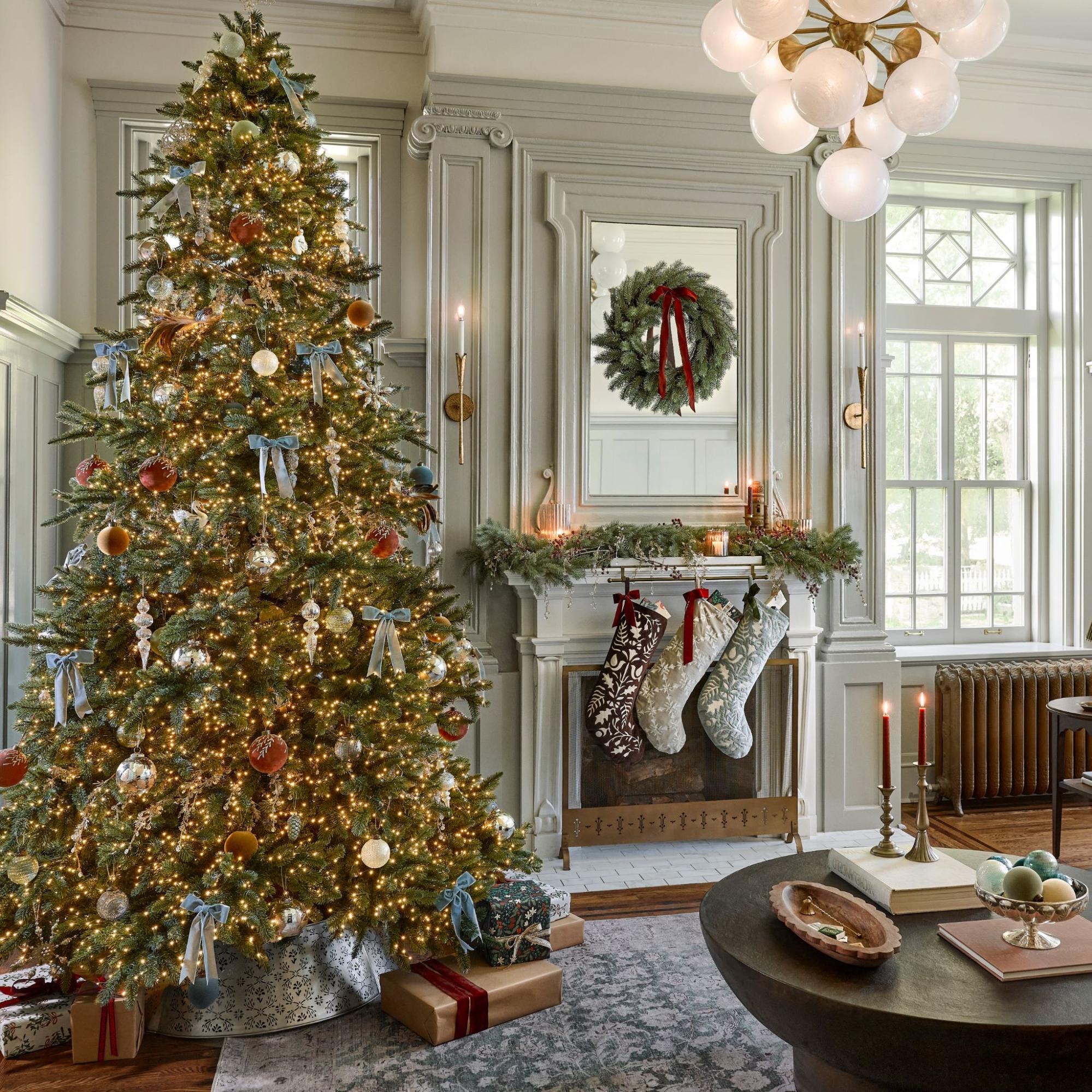 3 Ways to Style Your Christmas Tree