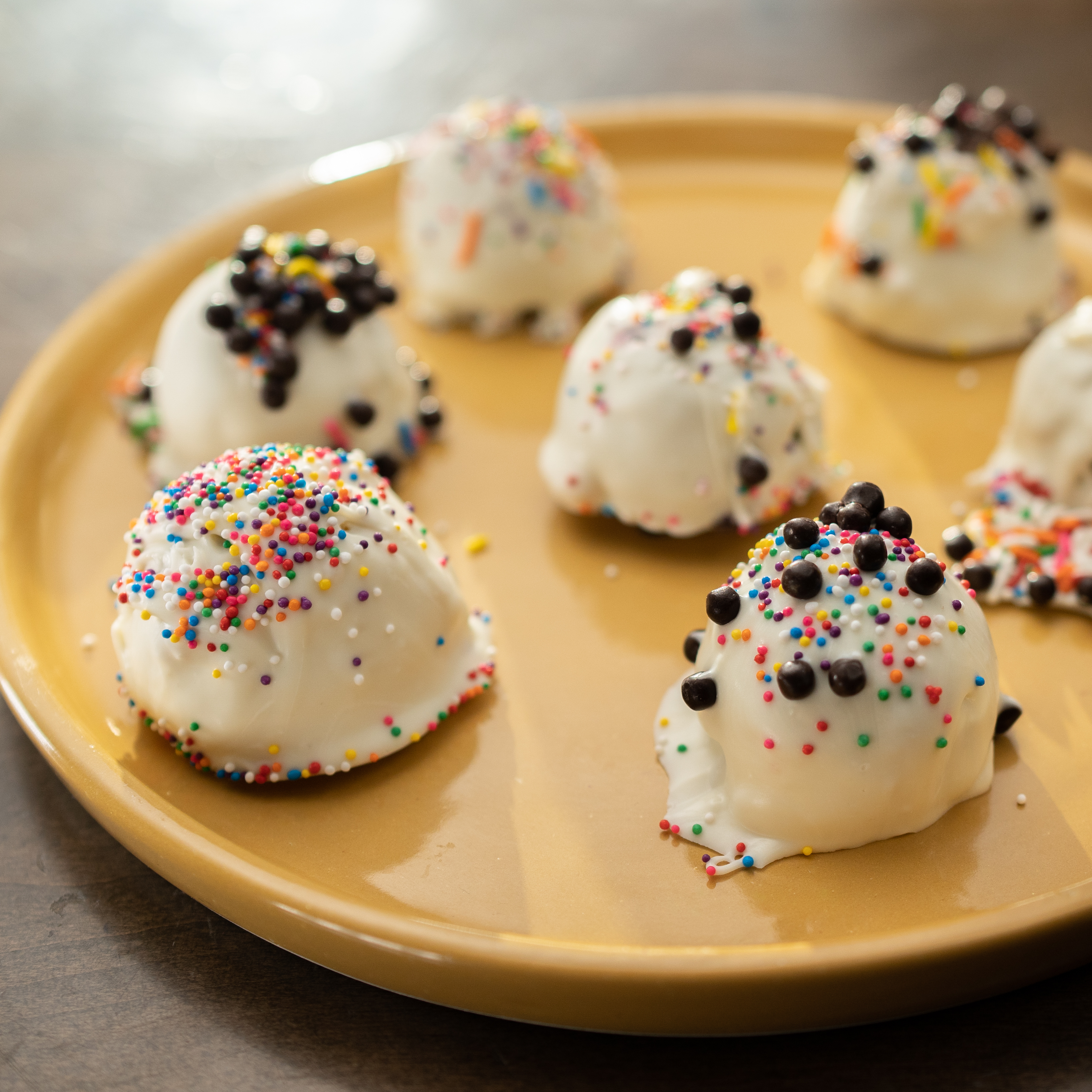 Abner & Amanda's Truffle Cake Pops