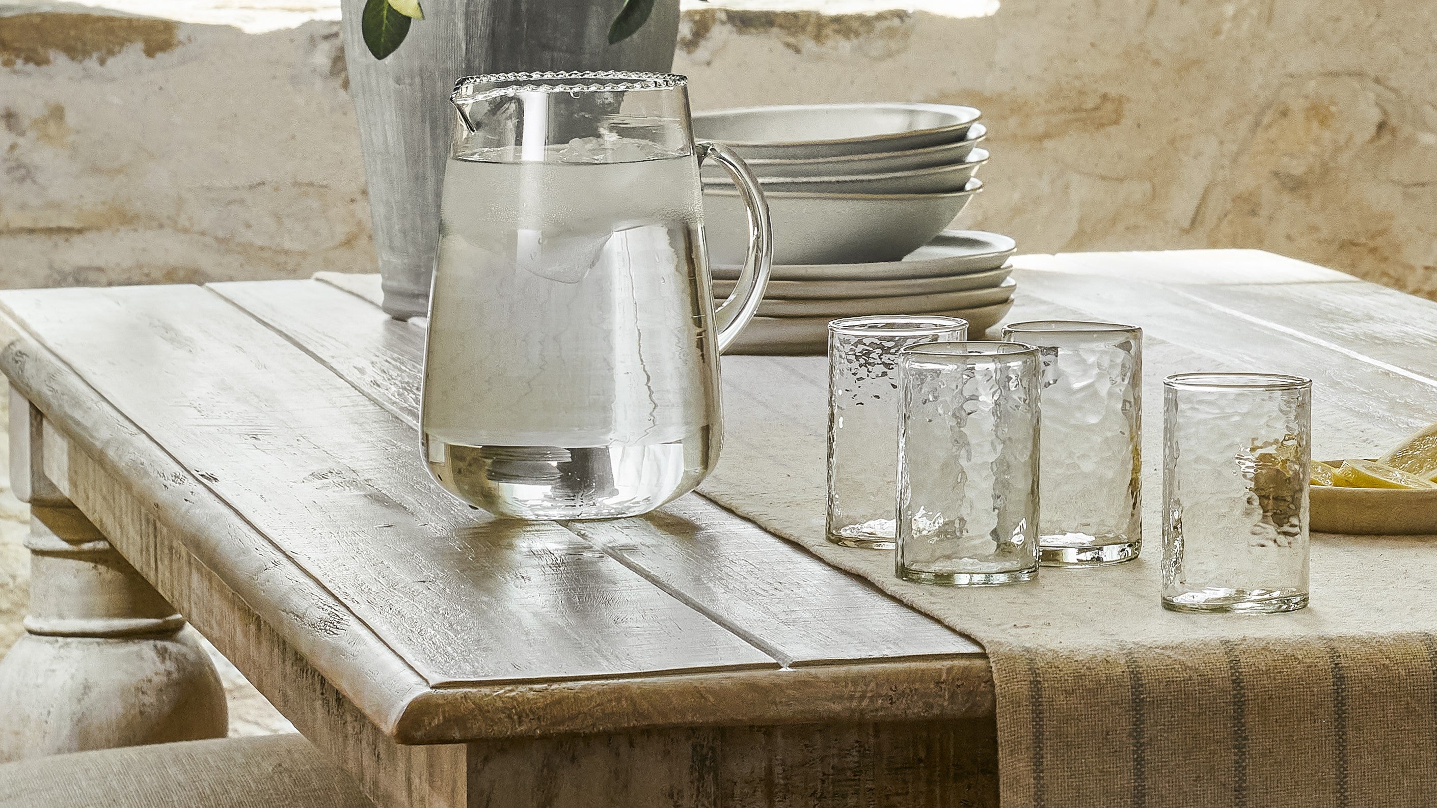 shop drinking glasses, pitchers and coffee mugs