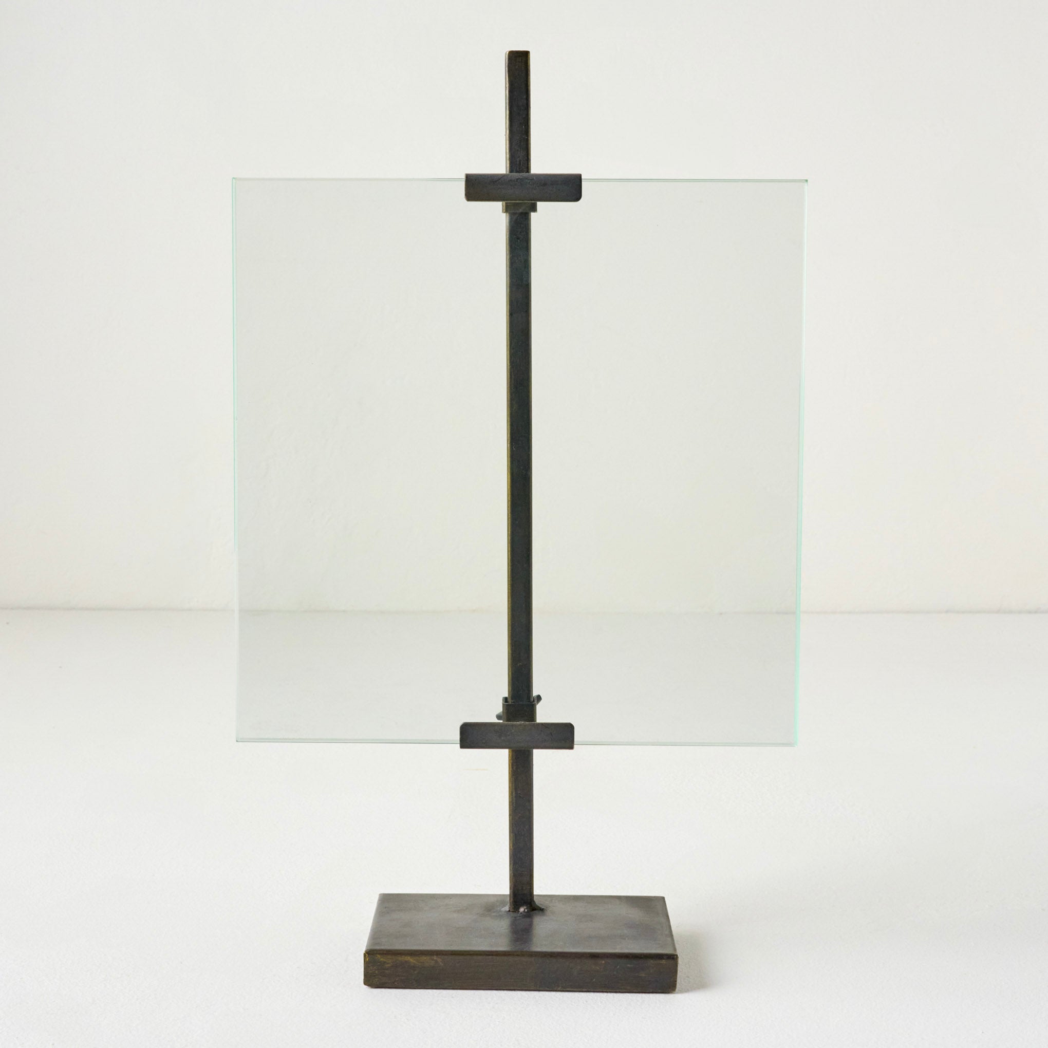 Shaina Adjustable Display Frame/Easel in Bronze