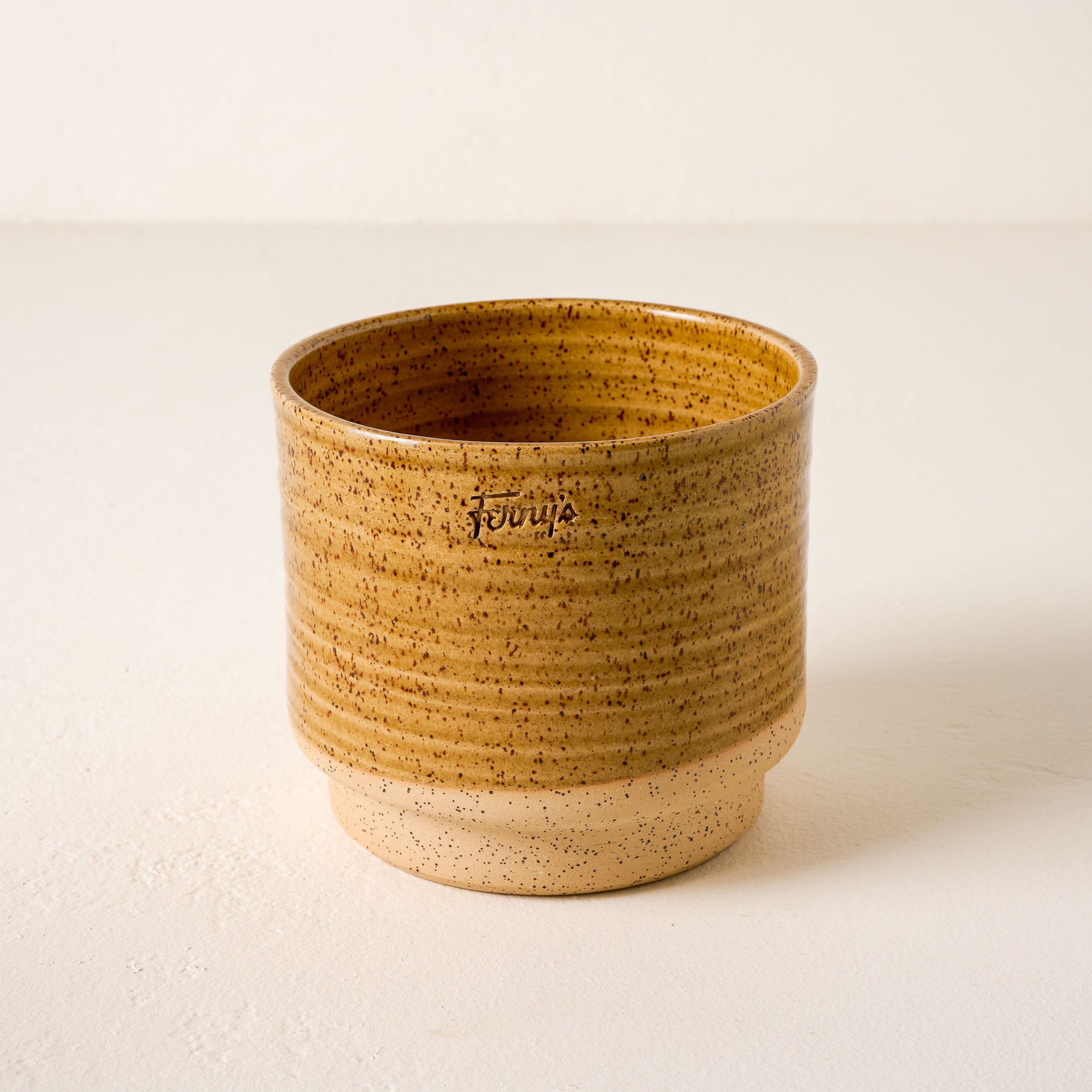 Black Oak Ferny's Medium Speckle Planter Mustard $34.00
