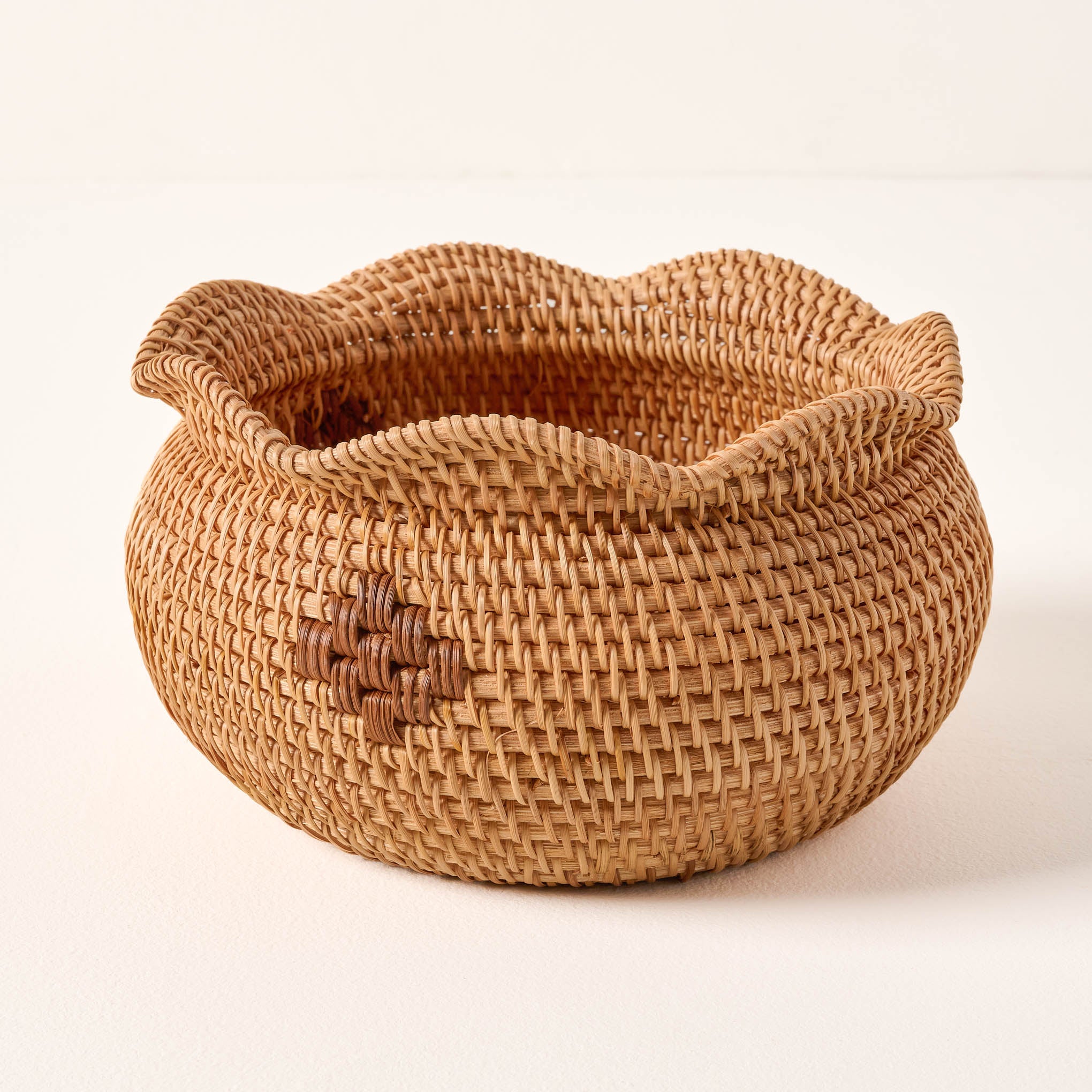 Woven Scalloped Bowl