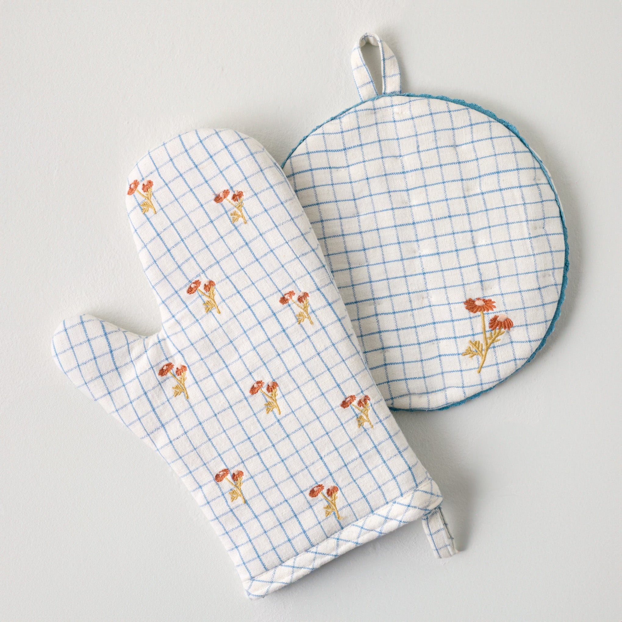 Marigold Oven Mitt + Pot Holder Set