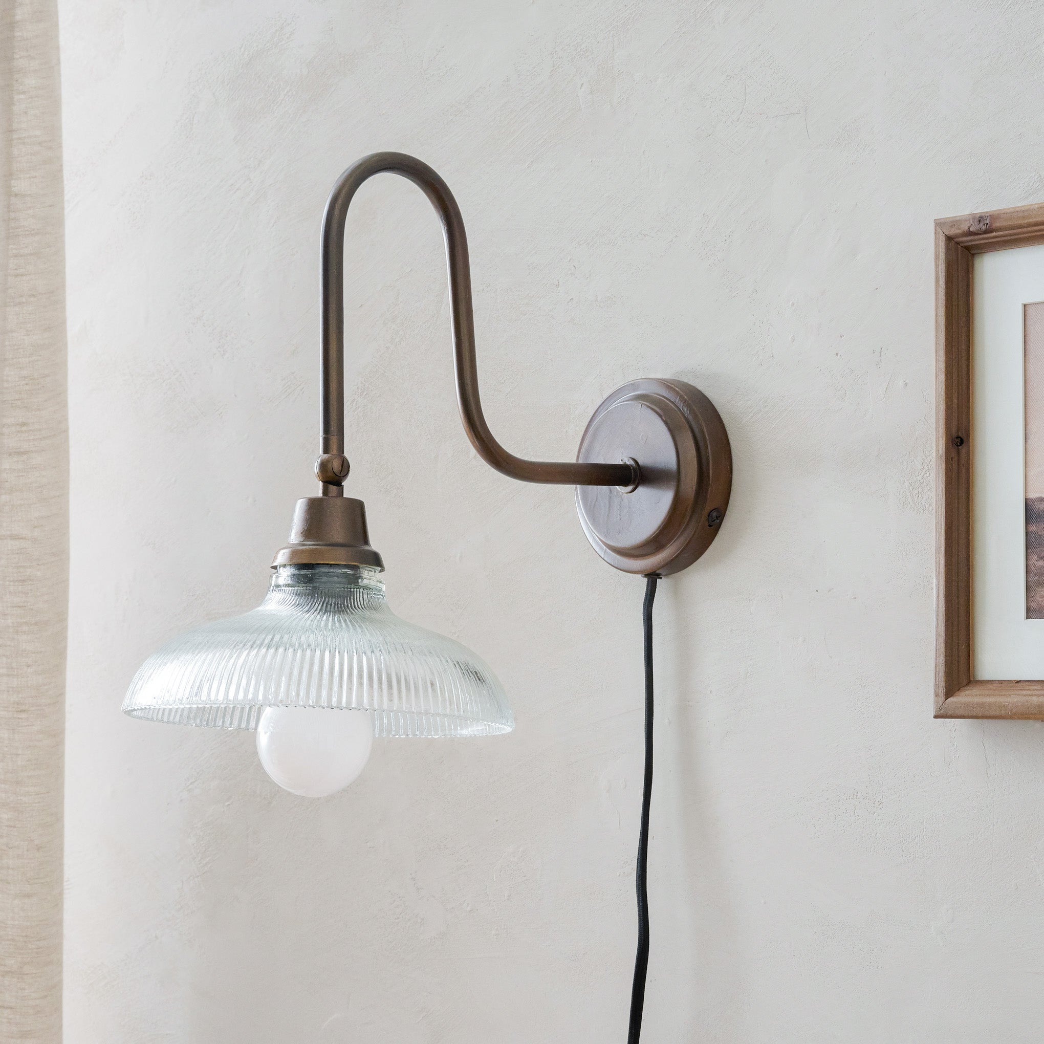 Clear Glass Winston Wall Lamp