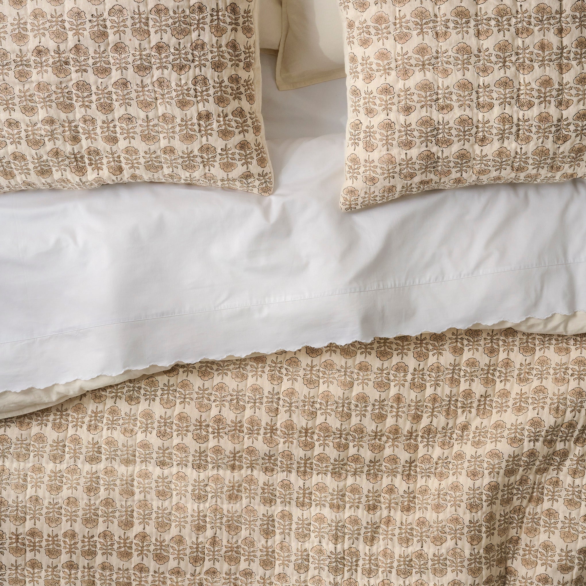 Natural Flora Block Print Quilt + Sham Set (King)