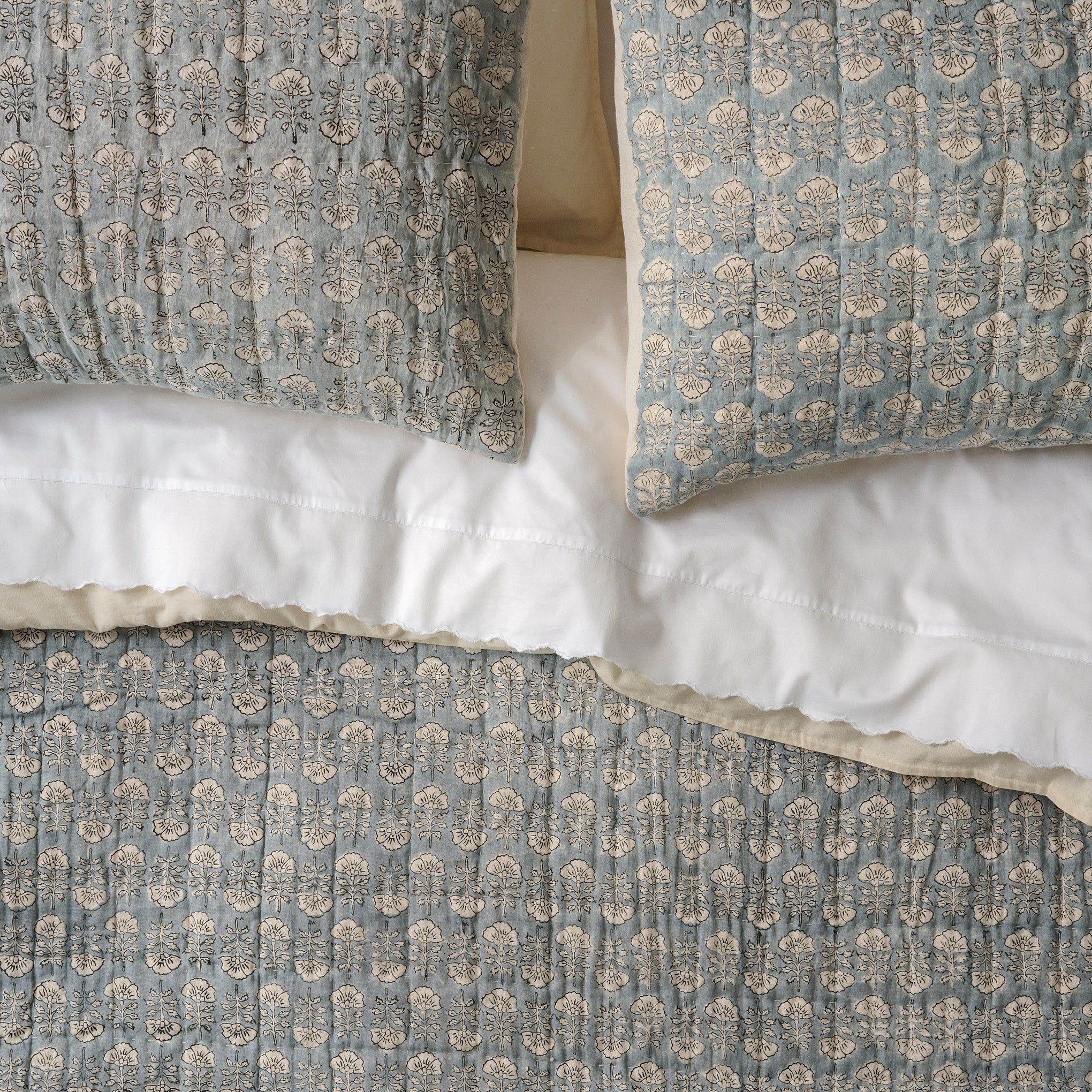Silver Blue Flora Block Print Quilt + Sham Set (King)