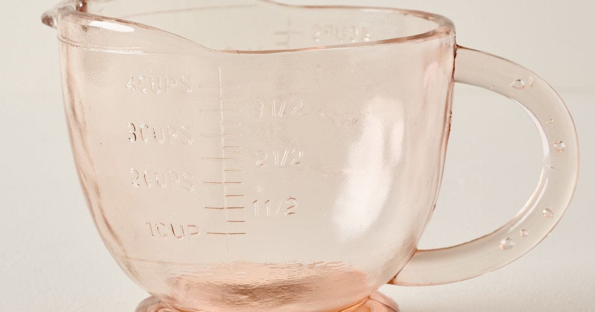 Blush Glass 4 Cup Measuring Cup