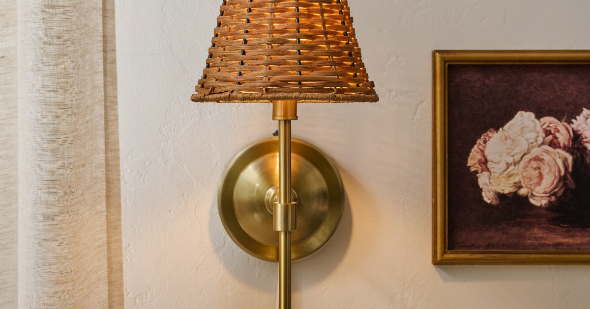 Rattan Plug-In Wall Sconce