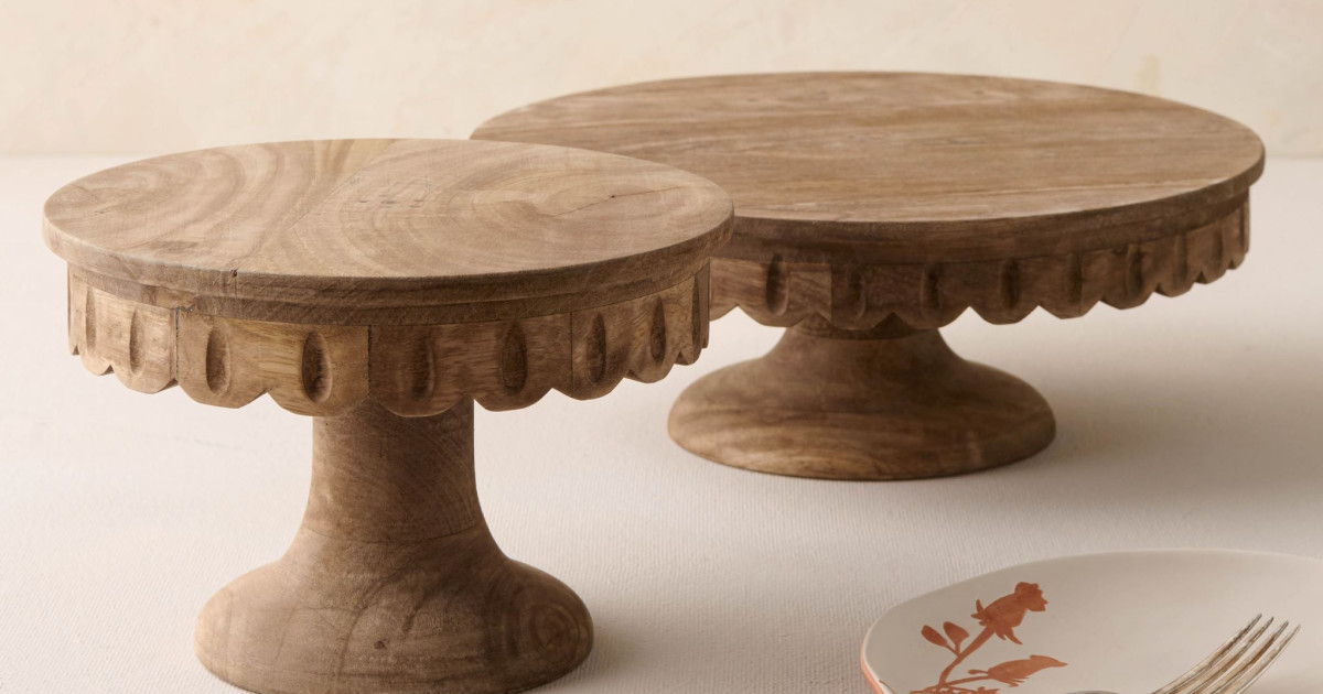 Antiqued Wood Scalloped Cake Stand Magnolia