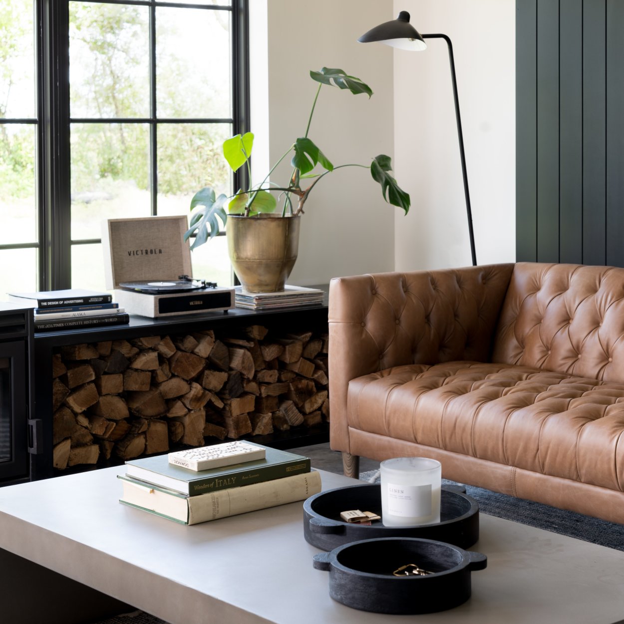 Bryant Leather Sofa Magnolia, Tufted Leather Furniture Interior Design