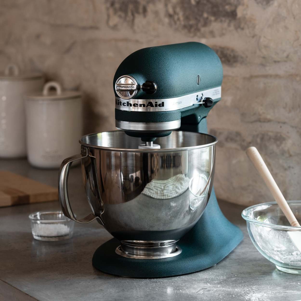 nøjagtigt Nedsænkning missil KitchenAid Artisan Series Stand Mixer - Hearth & Hand Exclusive - Magnolia