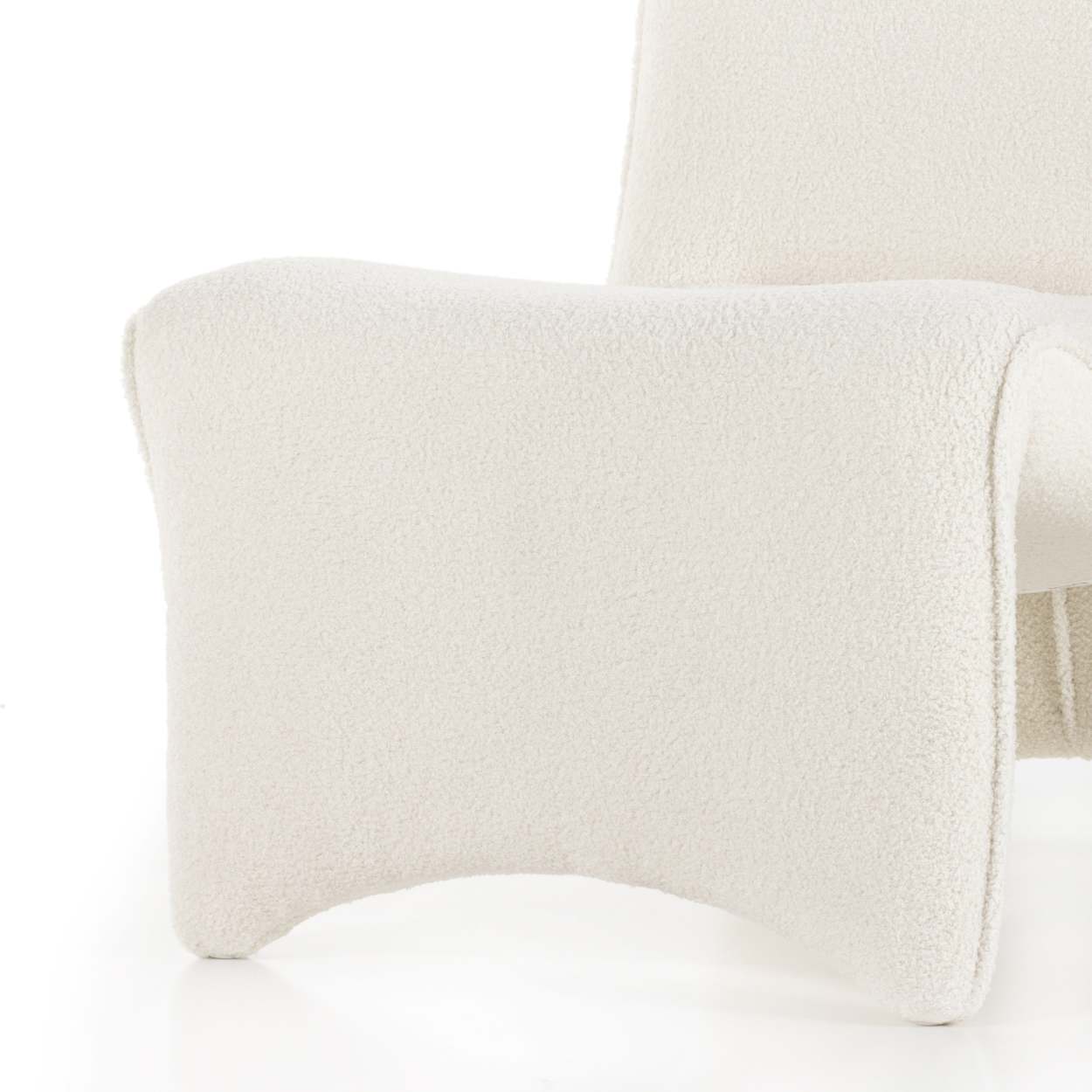 Magnolia pillows bed 2025 bath and beyond