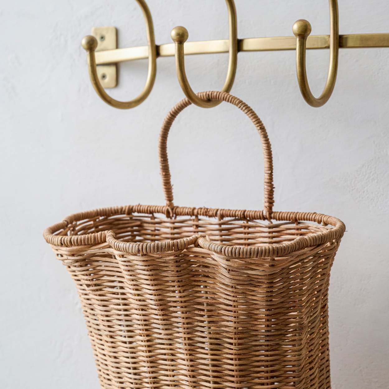 Woven Scalloped Wall Basket Magnolia