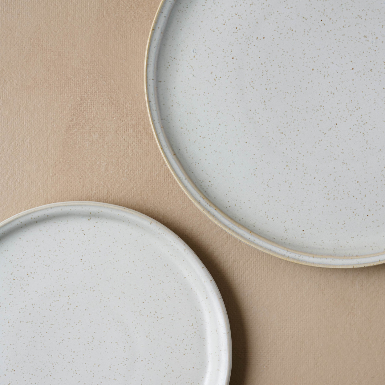 French Grey Plate Magnolia
