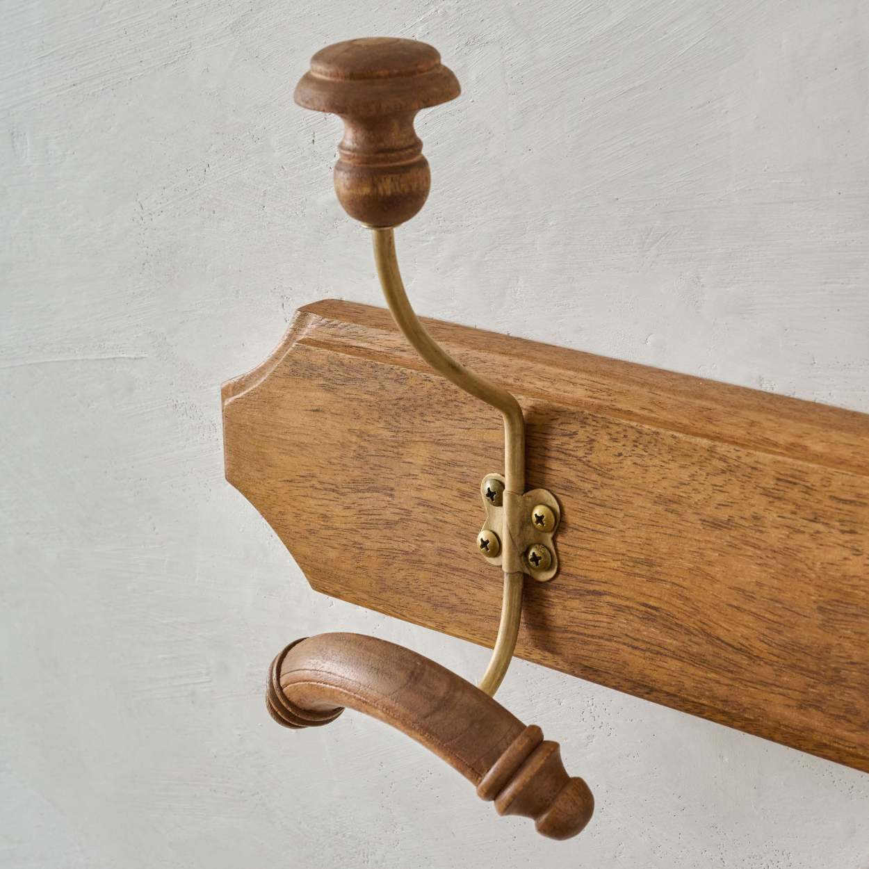 Antique hook rack 2025